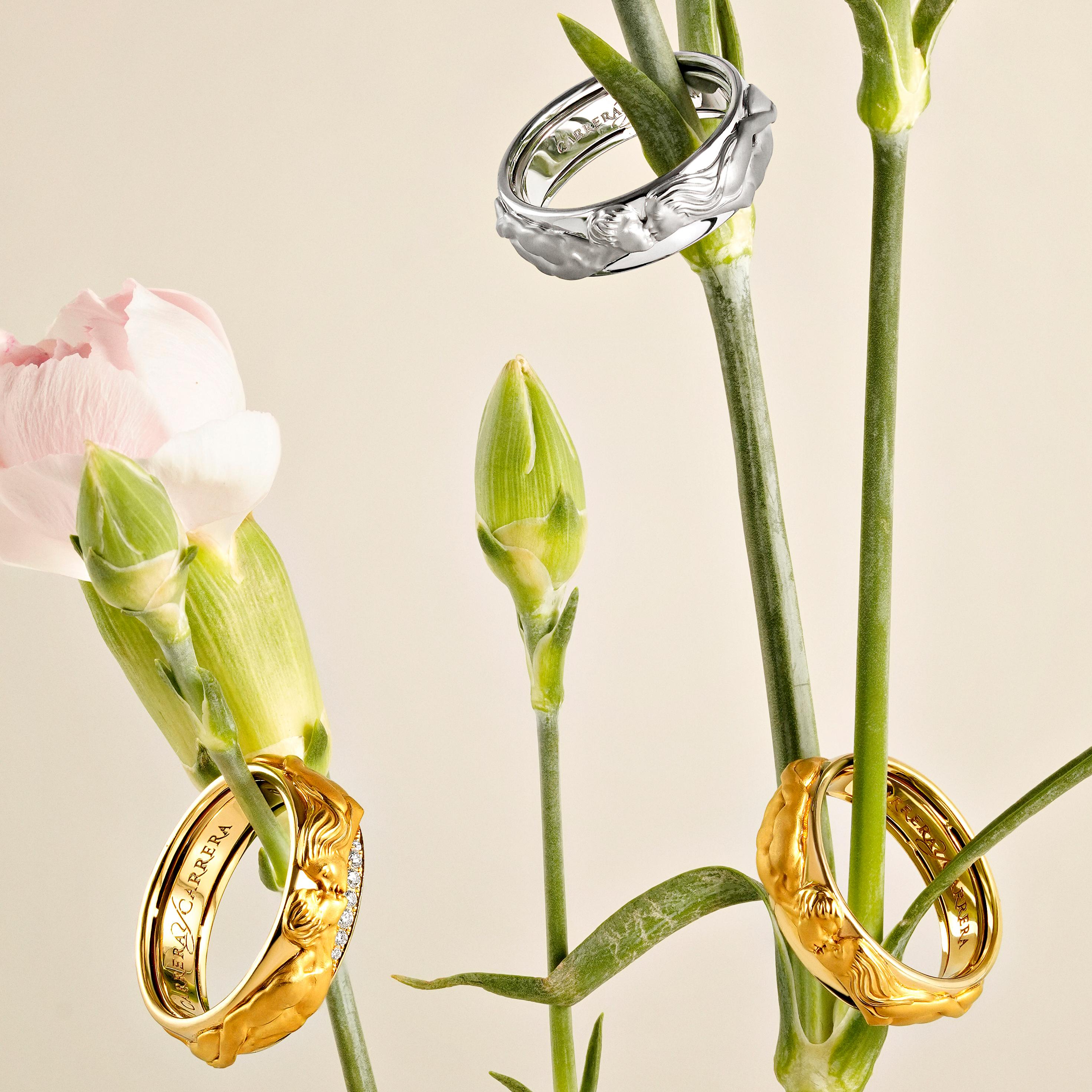 Carrera y Carrera El Beso Wedding Ring in 18K Yellow Gold In New Condition In New York, NY