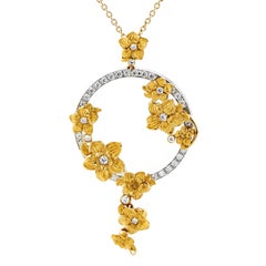 Carrera y Carrera Emperatriz Bouquet Maxi 18 Karat Gold Diamond Pendant Necklace