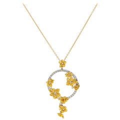 Carrera y Carrera Emperatriz Bouquet Maxi 18 Karat Gold Diamond Pendant Necklace