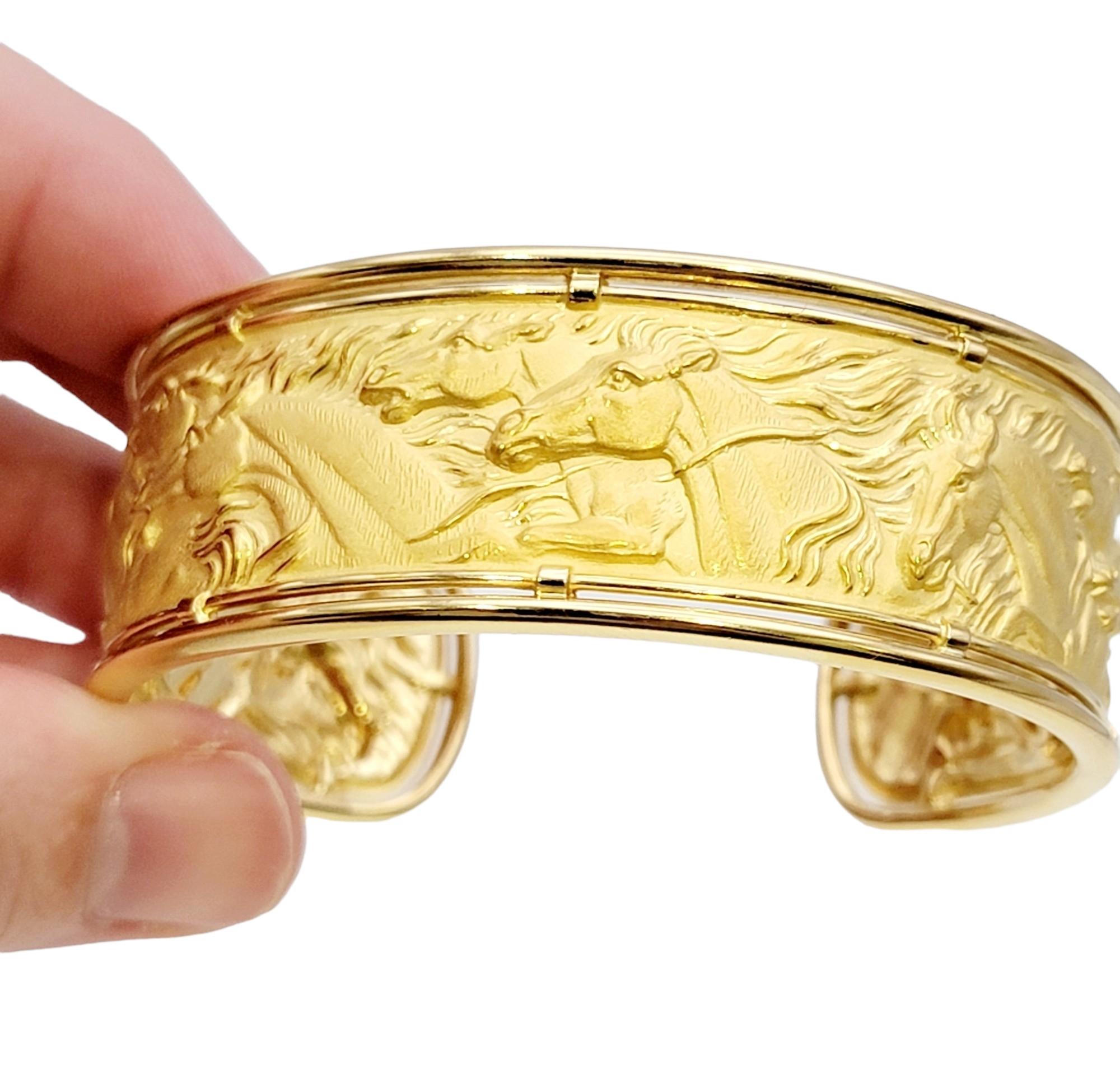 Carrera Y Carrera Equestre Horse Wide Cuff Bracelet in 18 Karat Yellow Gold 1