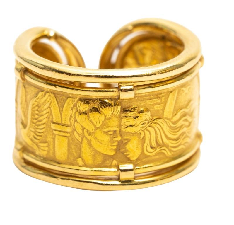 Gorgeous Band Ring by Carrera 7 Carrera For Cellini
Features Bas Relief 