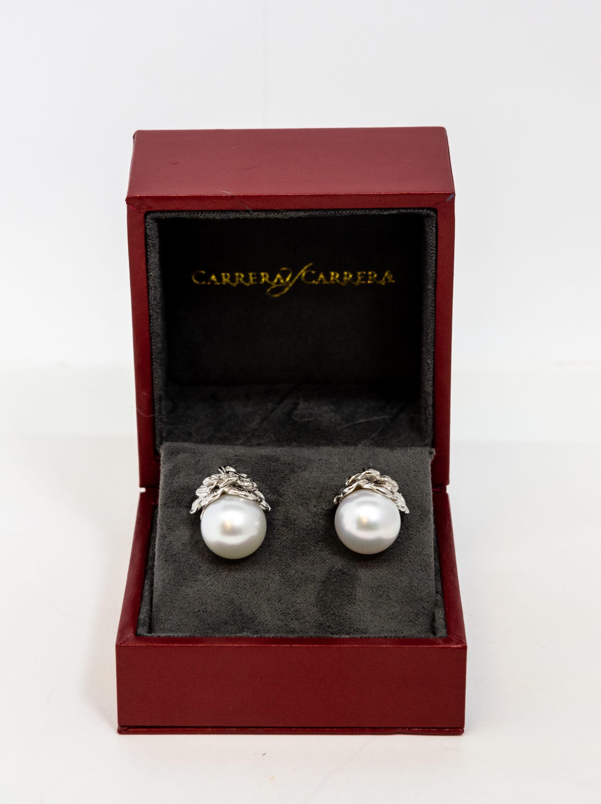 Women's Carrera y Carrera Gardenia 18k White Gold & Pearls Earring, 10076409 For Sale