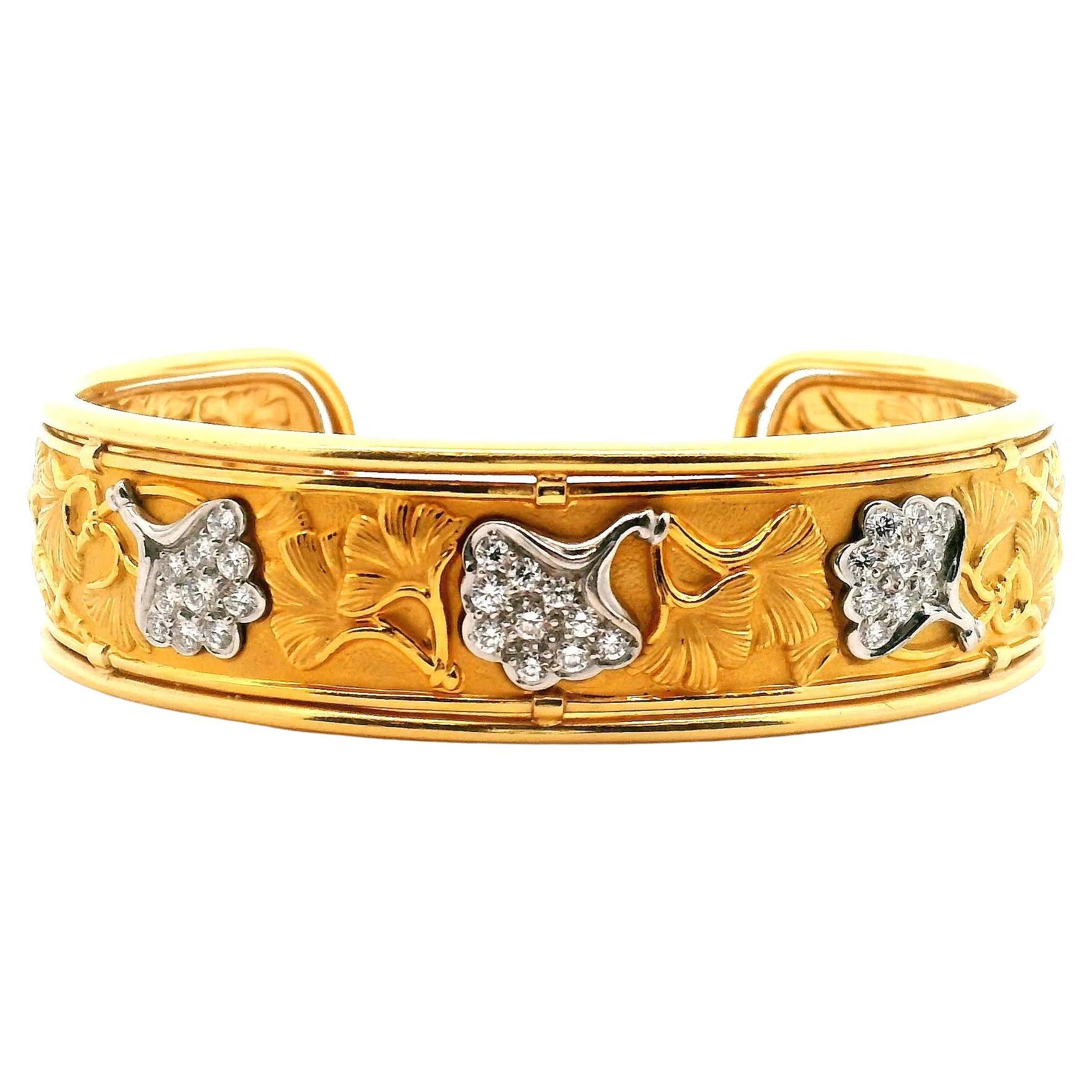 Carrera Y Carrera Gingko Leaf Bracelet in vendita