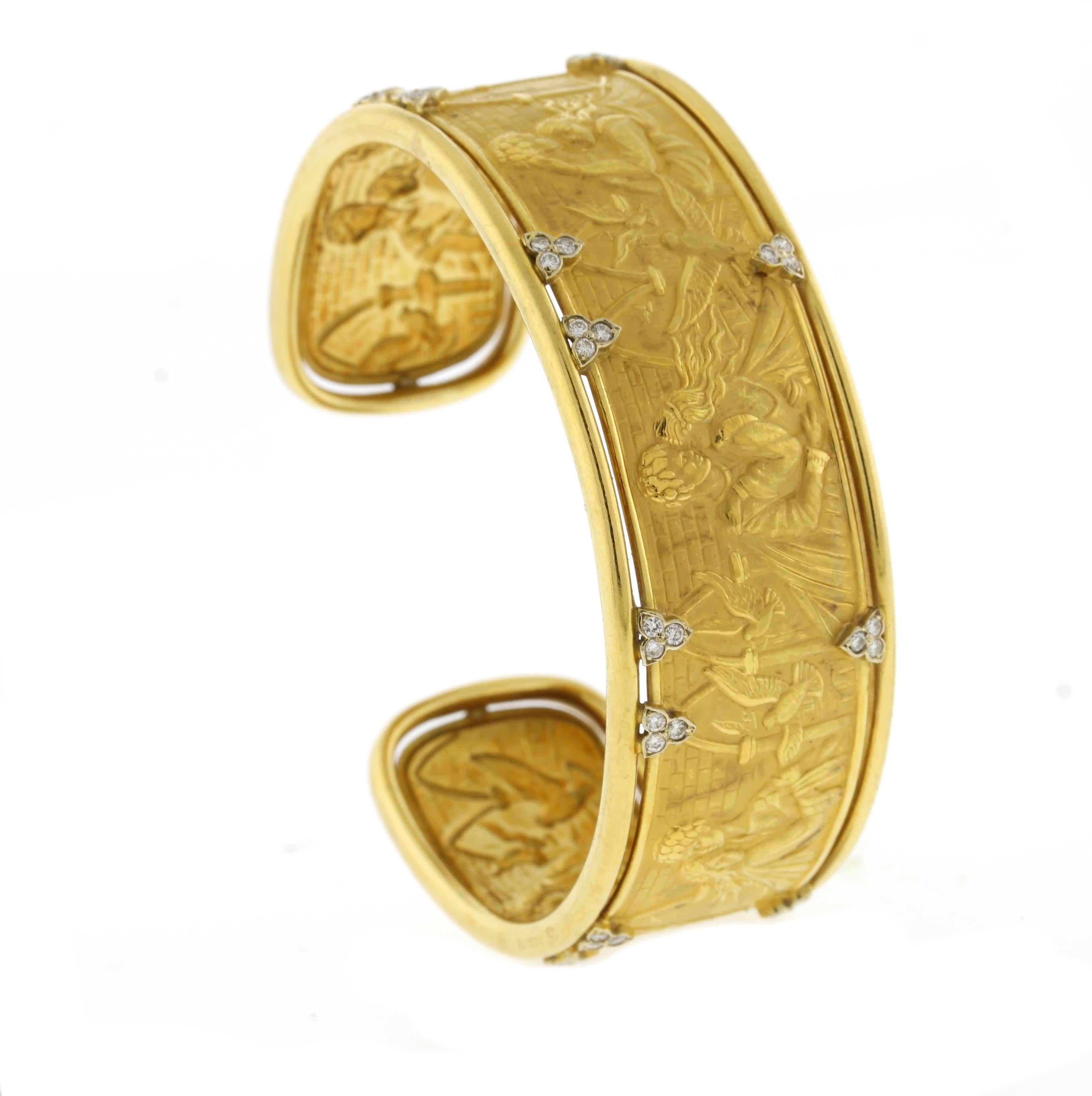 Carrera Y Carrera has built its its famous name on figurative designs, an obsession with surface finishes, and a compelling way of seeing beauty in art and nature. This 18 karat yellow gold cuff bracelet is the perfect example of Carrera's iconic