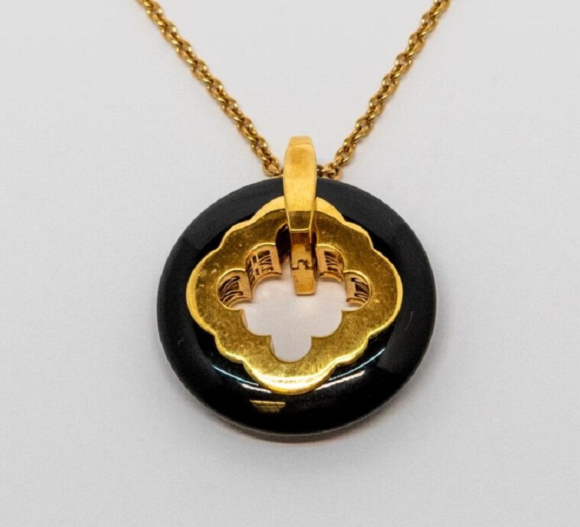 Carrera y Carrera Granada 18k Yellow Gold and Black Onyx Pendant, 10076404 In New Condition For Sale In North Miami Beach, FL