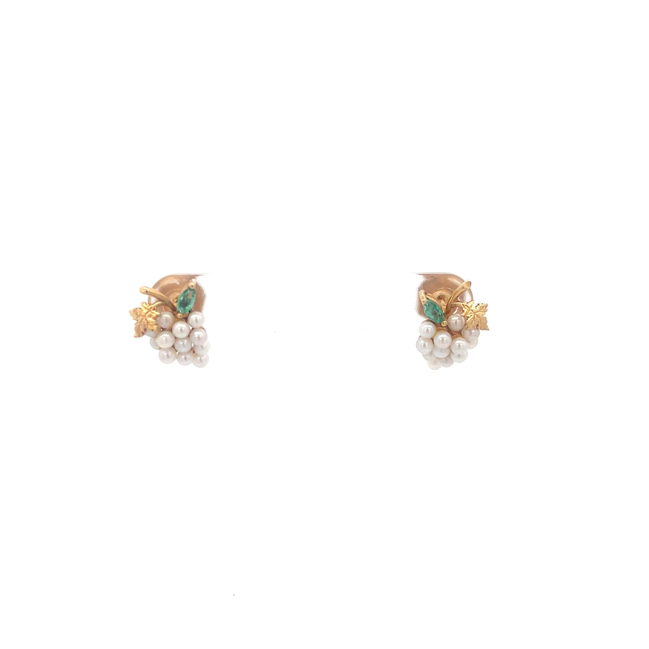 Carrera y Carrera Grape Pearls and Emerald Studs 18K Yellow Gold
3.1 Grams