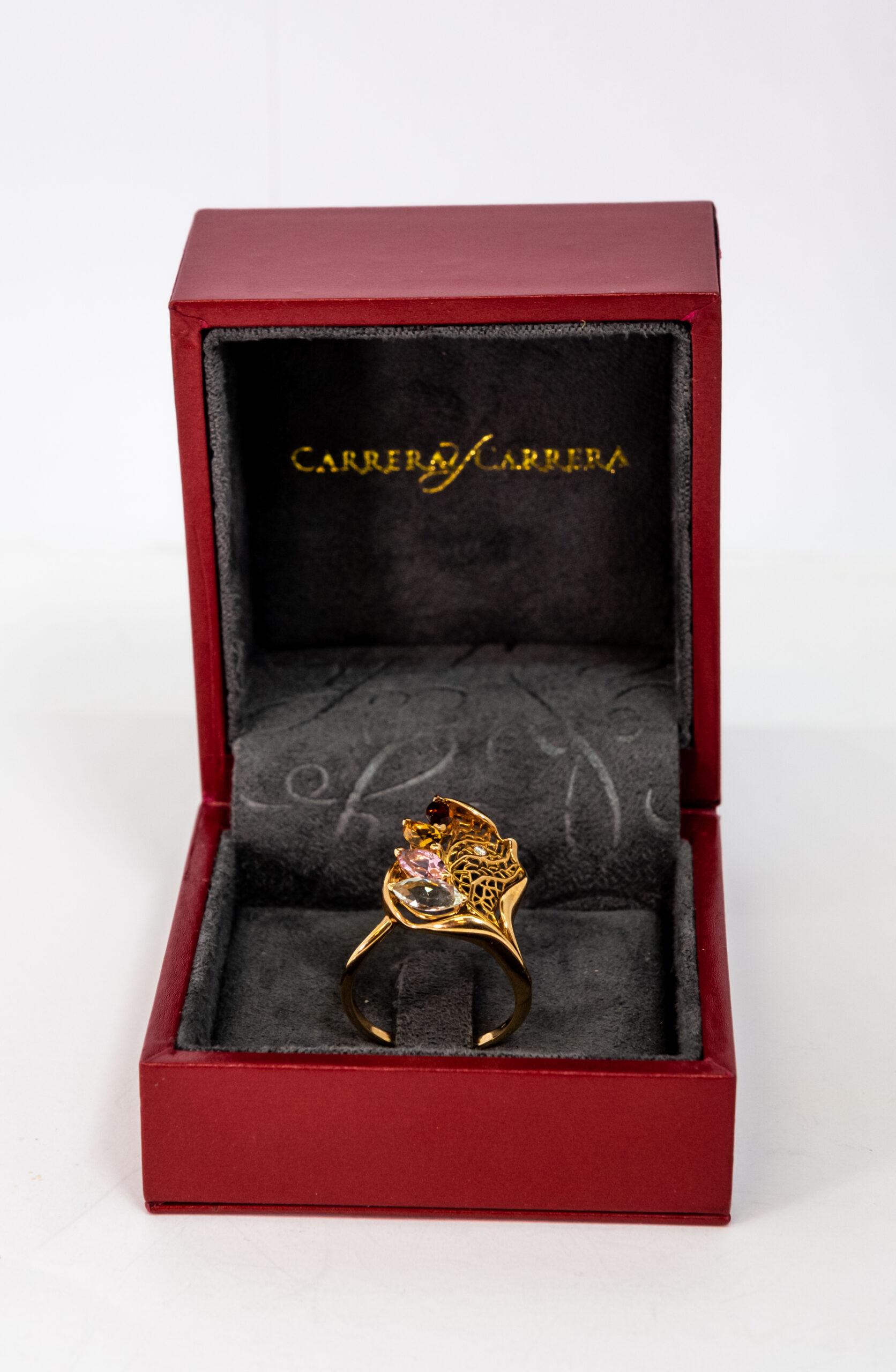 Carrera y Carrera Hoja 18k Yellow Gold Diamond and Sapphire Ring, 10070460 In New Condition For Sale In North Miami Beach, FL