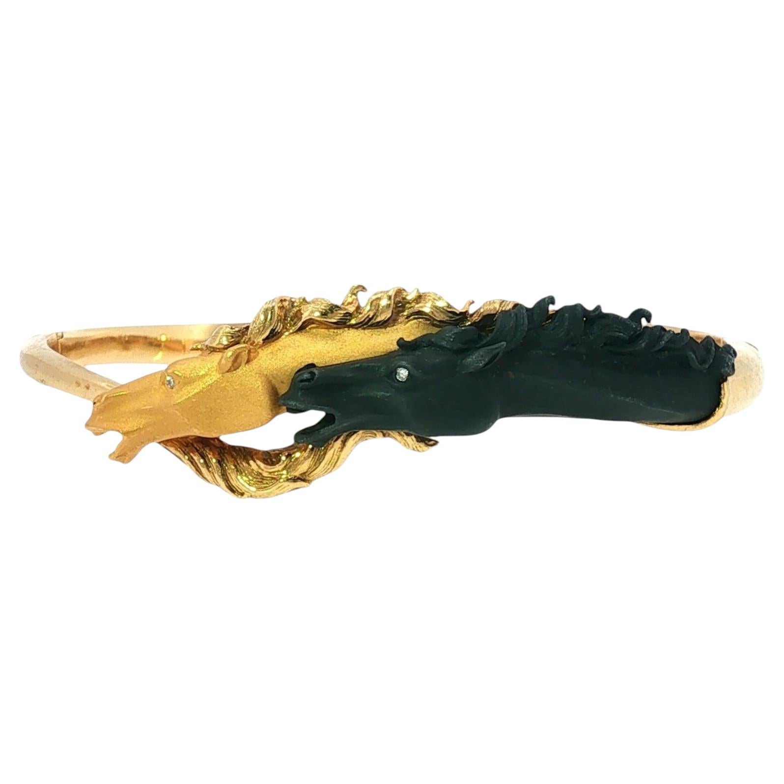 Carrera Y Carrera „Horse“ Armreif aus 18 Karat Gelbgold im Angebot