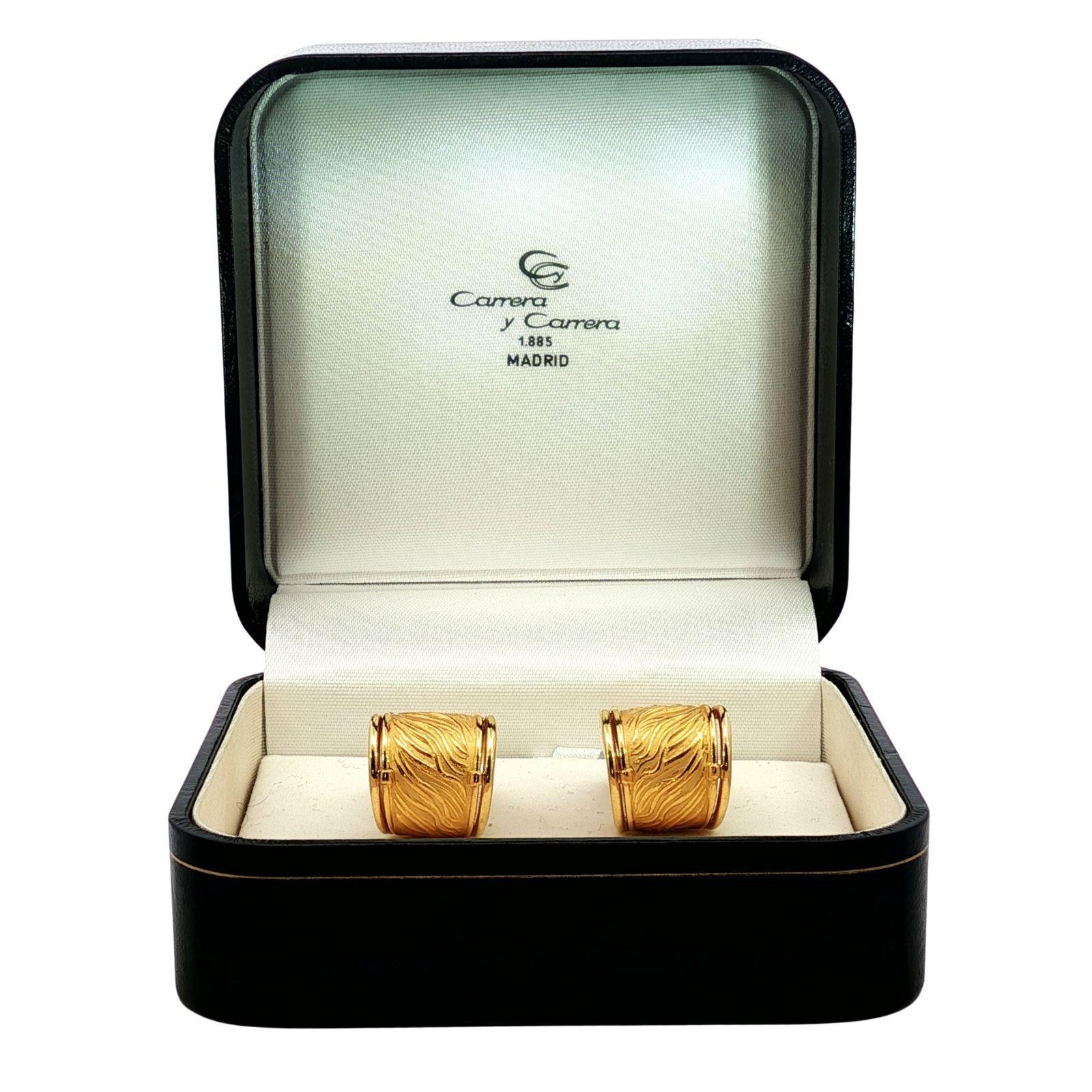 Orecchini a cerchio con motivo a cavallo Carrera y Carrera in oro giallo 18 carati con scatola in vendita 8