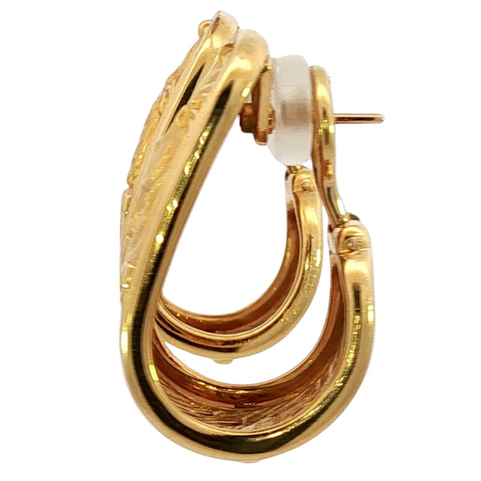 Donna Orecchini a cerchio con motivo a cavallo Carrera y Carrera in oro giallo 18 carati con scatola in vendita