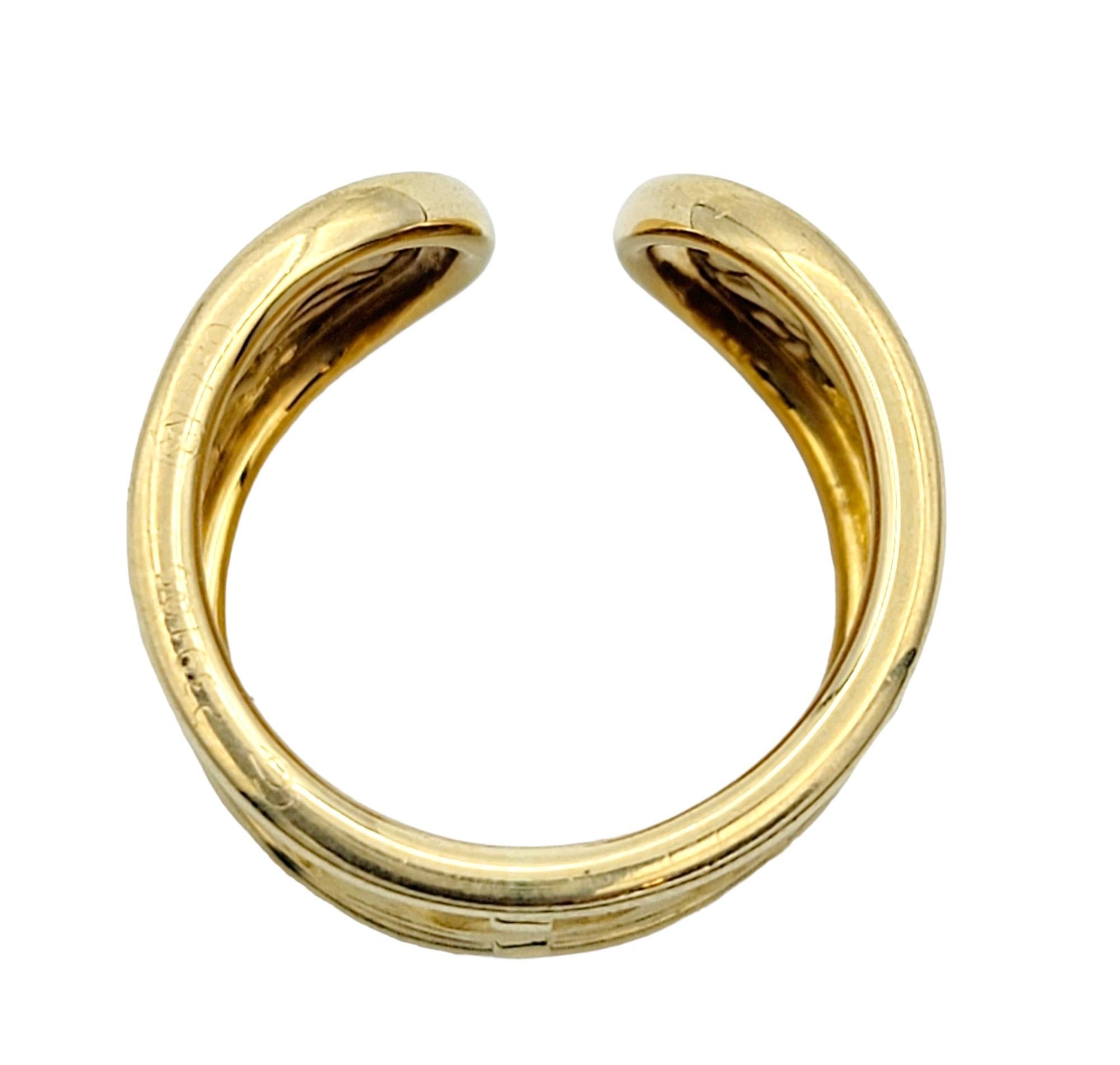 Carrera Y Carrera Horse Motif Wide Band Ring in 18 Karat Yellow Gold In Good Condition In Scottsdale, AZ
