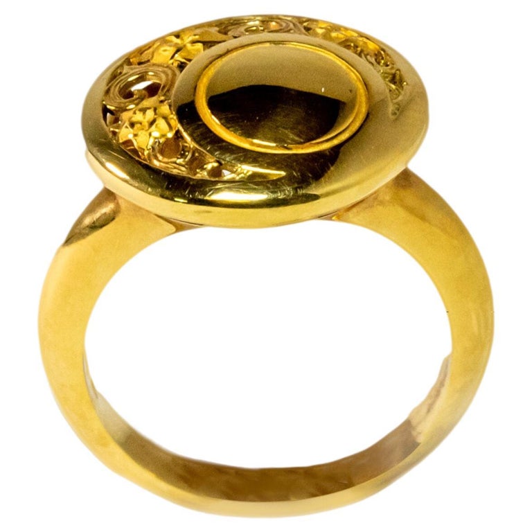 Bague Ancienne Or Jaune 18 Carats Motif Floral - Pierres Blanches, Occasion Très Bon état