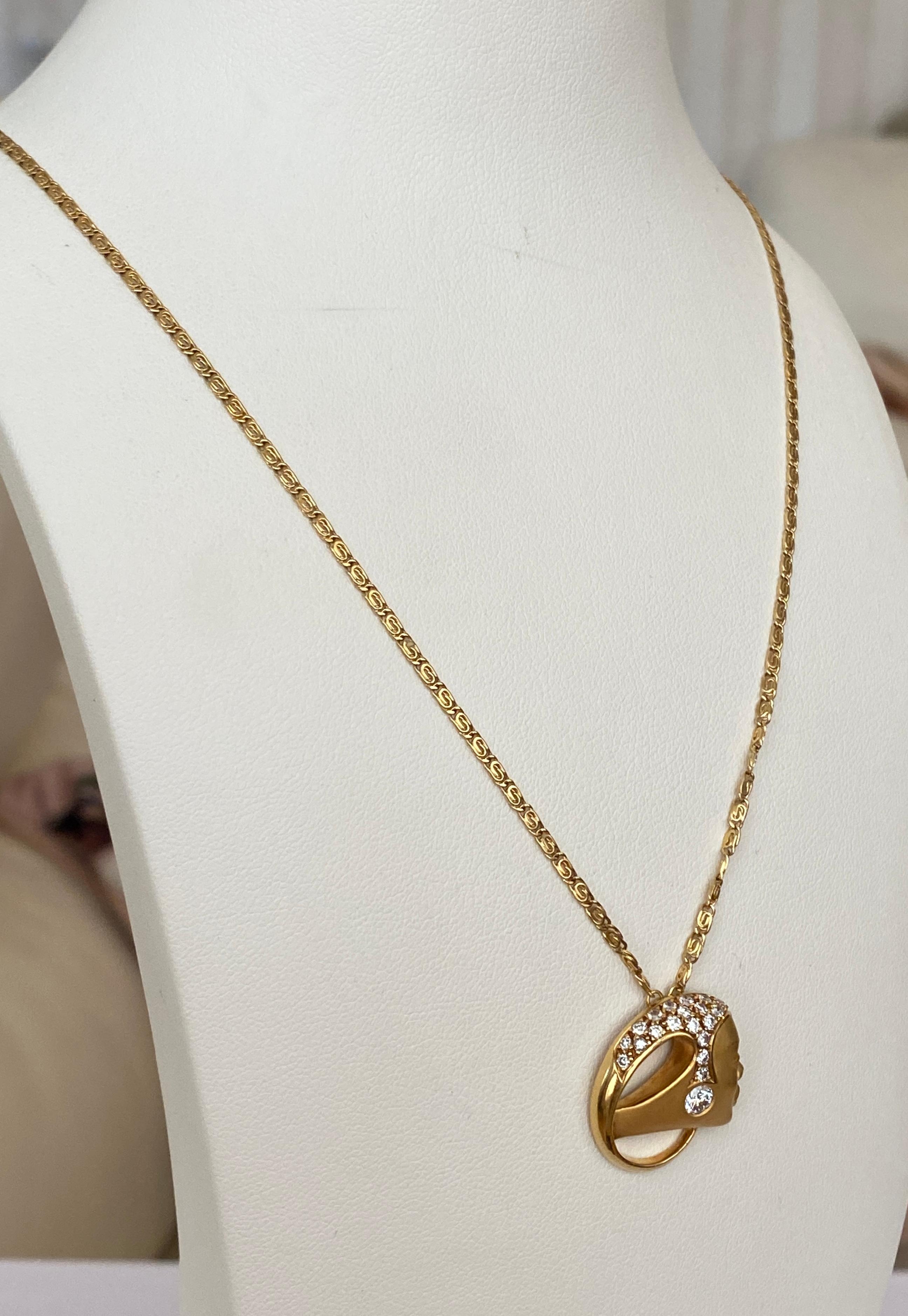 Brilliant Cut Carrera y Carrera Lady Head 18k Yellow Gold Diamond Pendant Necklace For Sale