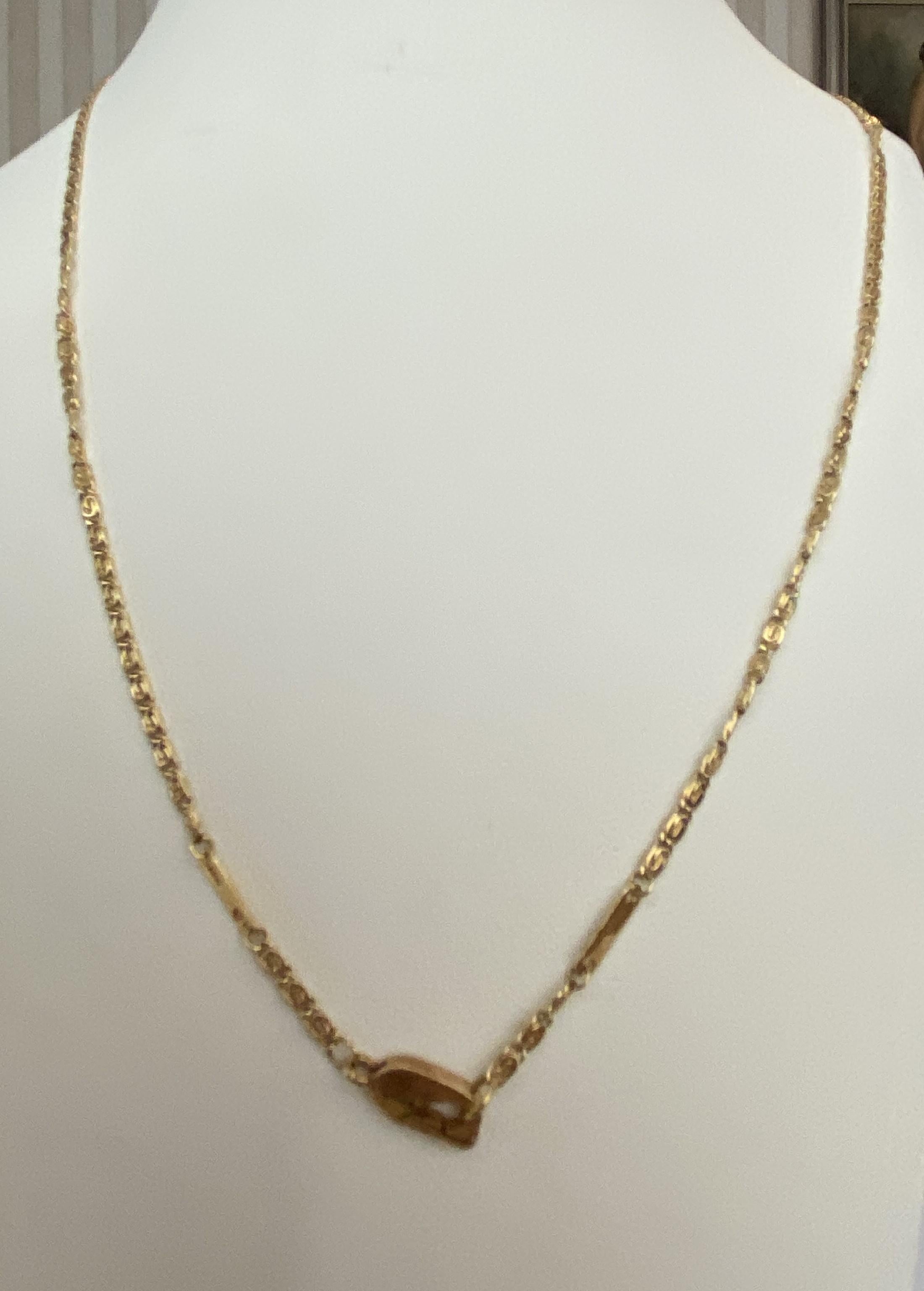 Carrera y Carrera Lady Head 18k Yellow Gold Diamond Pendant Necklace For Sale 2