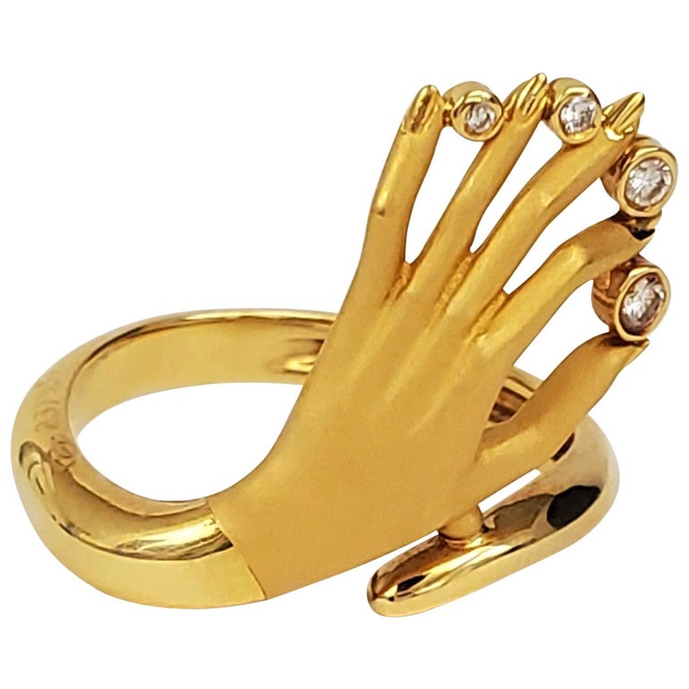 Great Description About Carrera Y Carrera Hand Ring