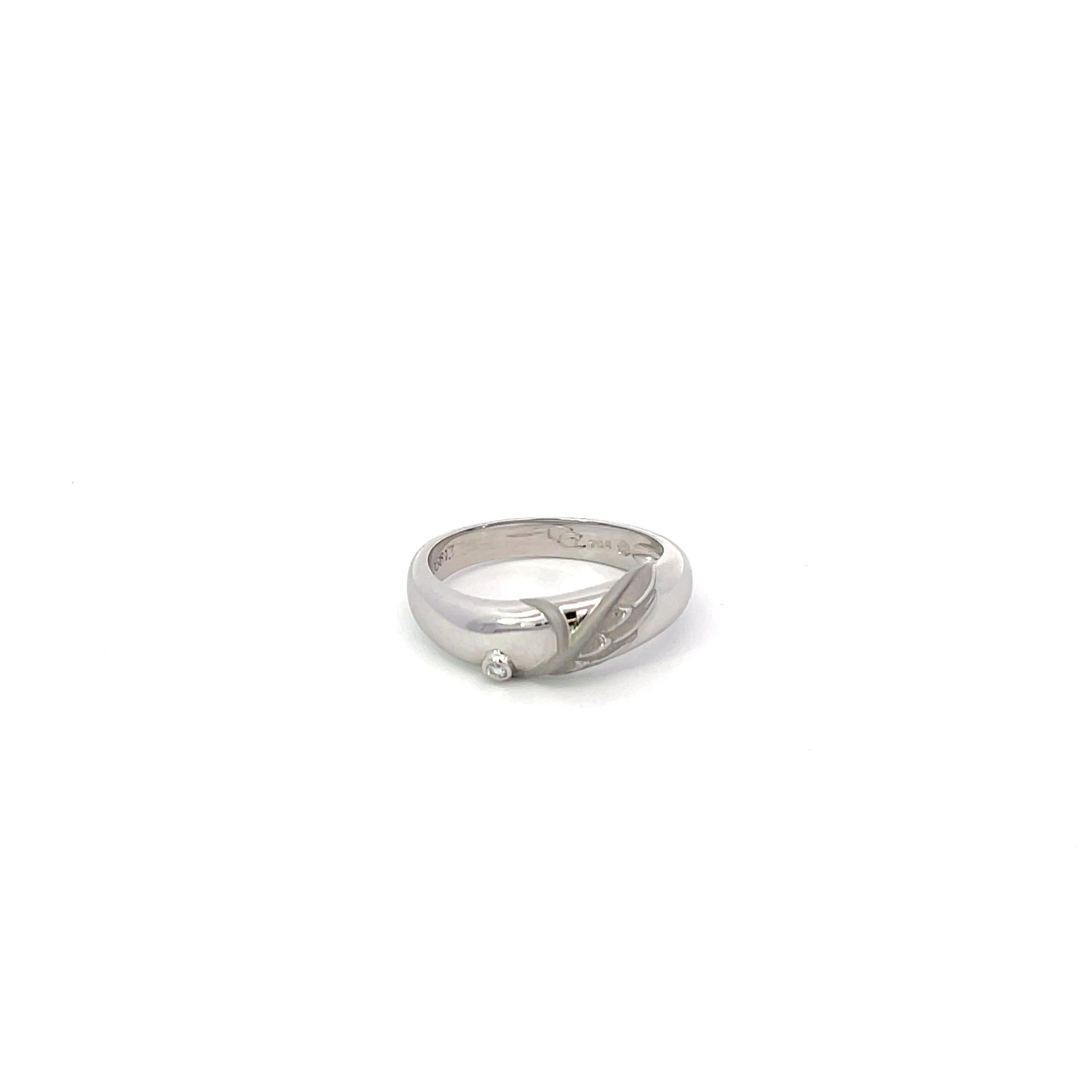 Round Cut Carrera Y Carrera Leaf Band with Diamond 18K White Gold For Sale