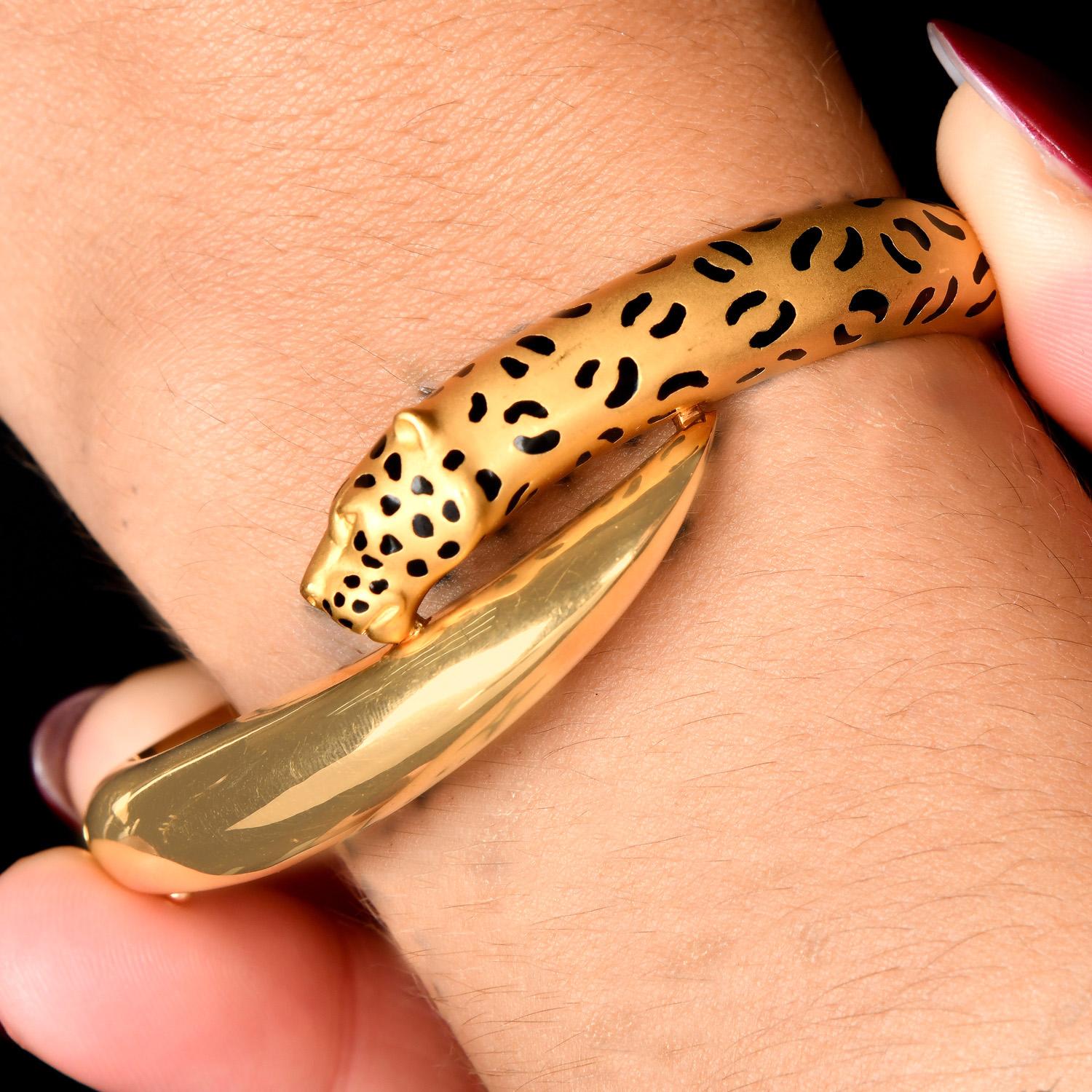 Carrera y Carrera Bracelet Léopard - Or jaune 18K avec émail en vente 5