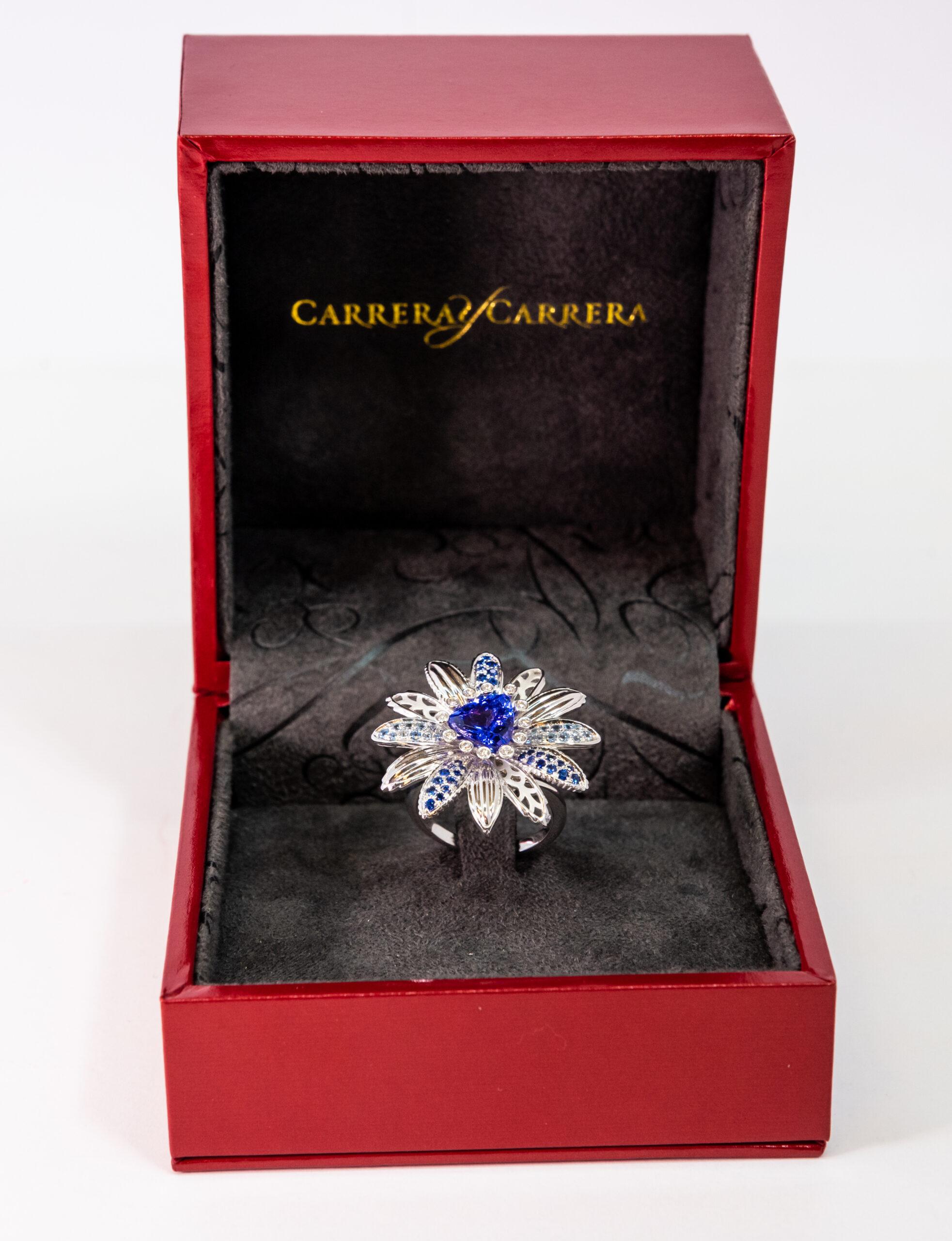 Women's Carrera y Carrera Margarita Maxi 18k White Gold Diamonds and Sapphires Ring For Sale
