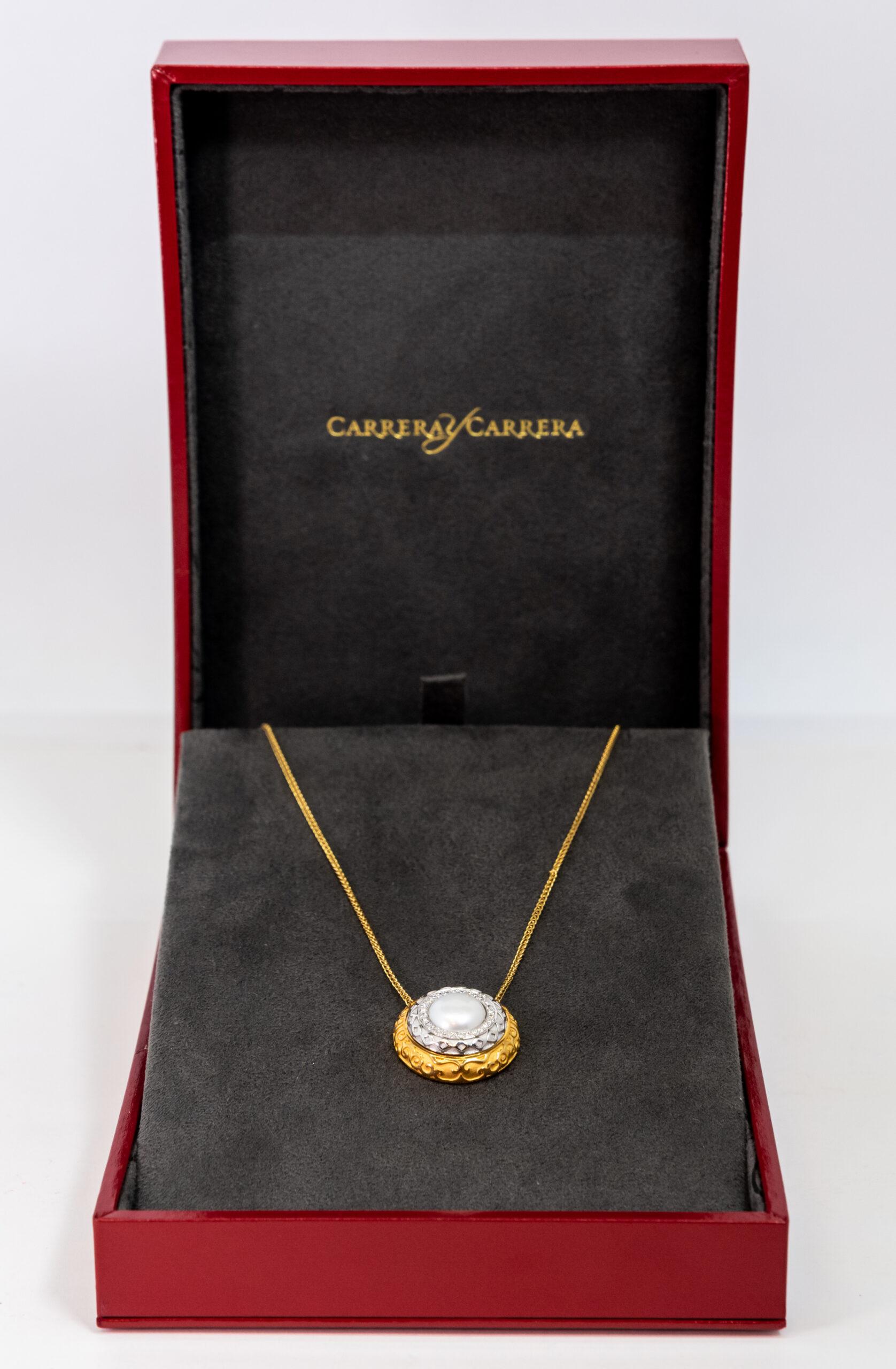 Carrera y Carrera Musica Alegoria Ciondolo con diamanti e perle in oro giallo In condizioni Nuovo in vendita a North Miami Beach, FL