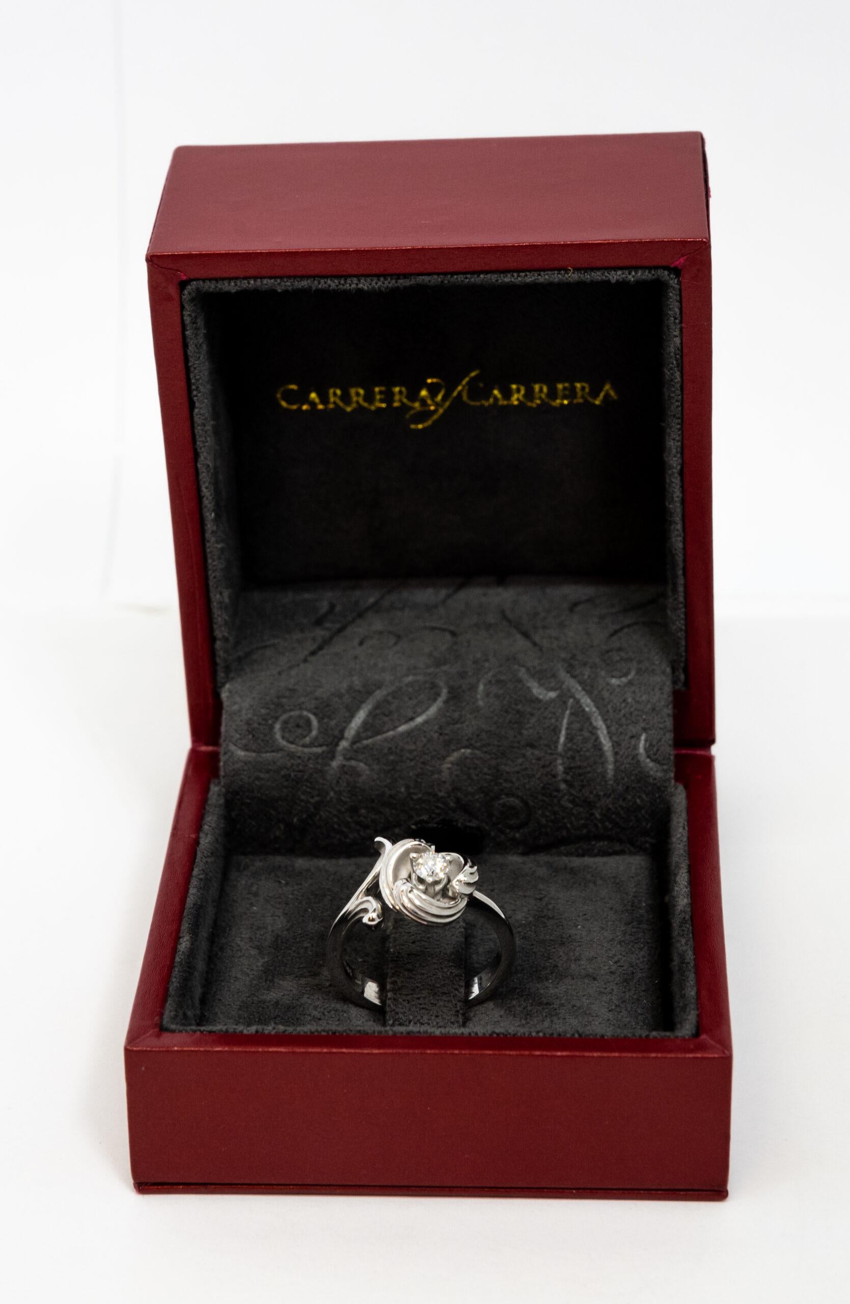 Carrara Y Carrara Origen Solit 18k White Gold and Diamond Ring, 10069455 In New Condition For Sale In North Miami Beach, FL