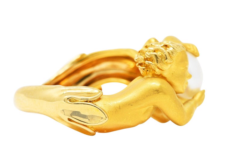 Contemporary Carrera y Carrera Pearl 18 Karat Yellow Gold Vintage Cherub Ring For Sale