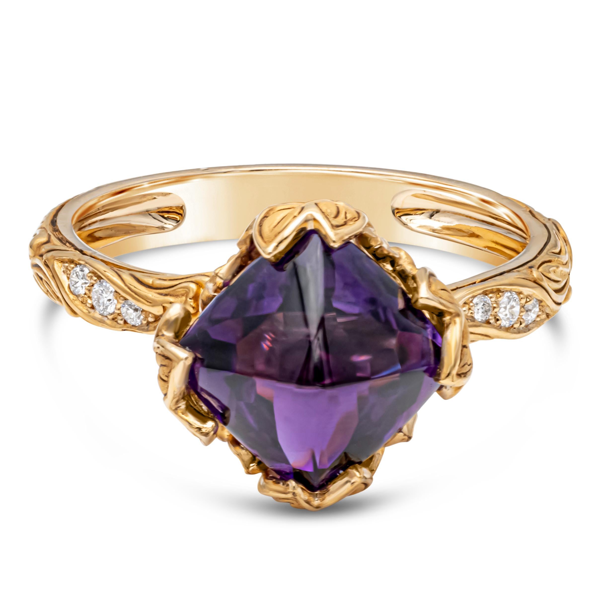 Contemporary Carrera y Carrera, Ring Lia 2.77 Carats Sugarloaf Amethyst with Diamonds For Sale