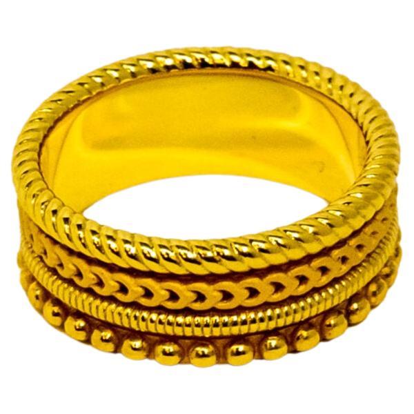 Carrera y Carrera Ruedo 18 Karat Yellow Gold Ring, 10076507
