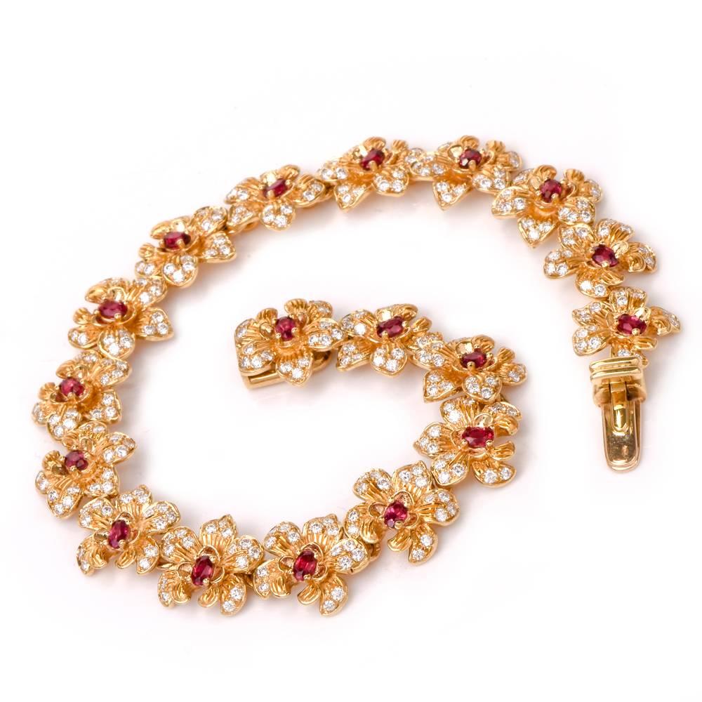 This stunning Carrera y Carrera Orquidea diamond ruby bracelet from Seda Imperial collection is made in 18K gold. Extremely beautiful set with high grade genuine diamonds  approx 1.93 carats E-F color VVS clarity and genuine red rubies approx.1.50