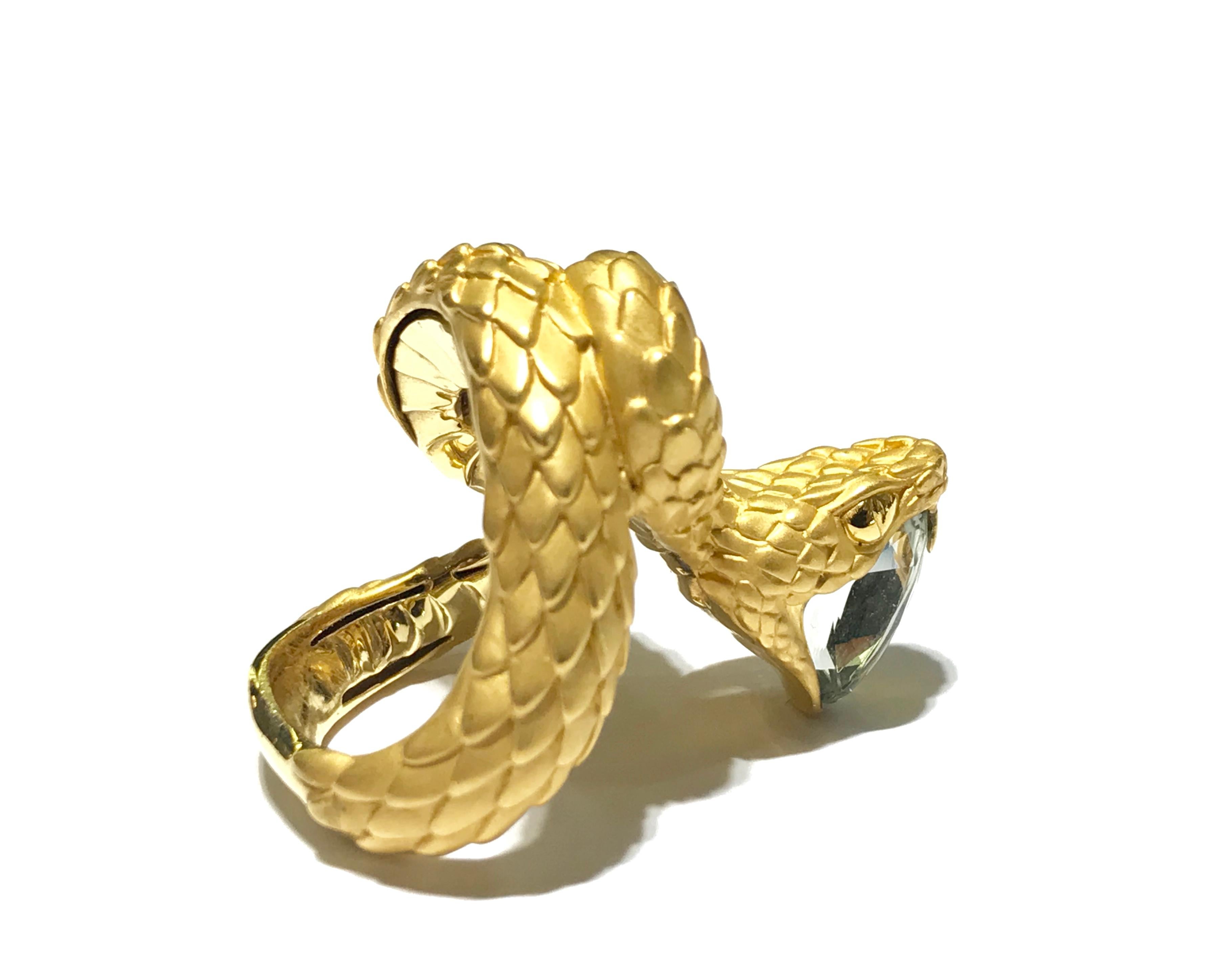 CARRERA Y CARRERA snake RING IN 18 kt yellow gold 2.06 carat Quartz 
DA12918 hand made from designer Carrera Y Carrera 

