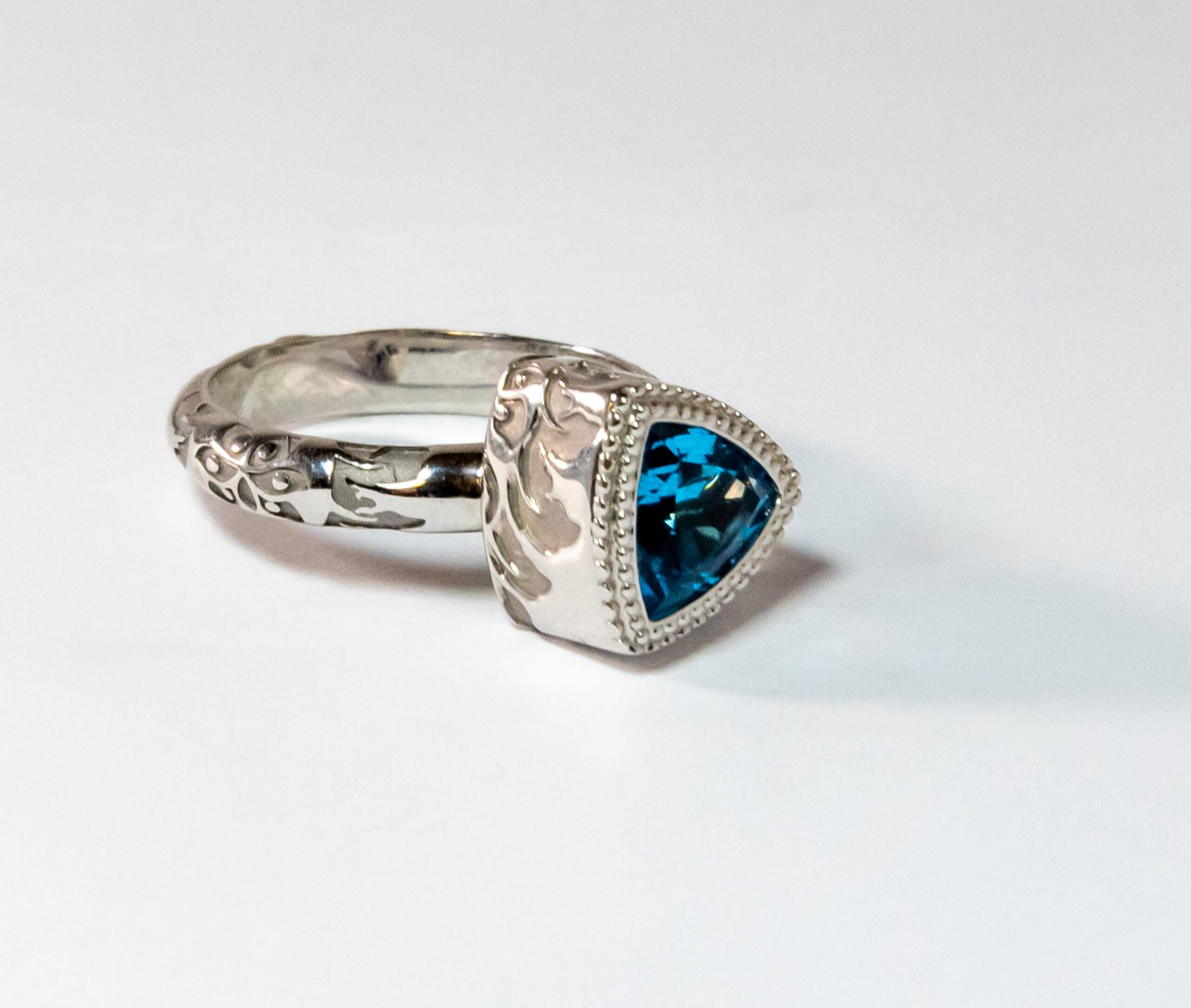 Women's Carrara Y Carrara Velazquez 18k White Gold Diamond Ring, 10076514 For Sale