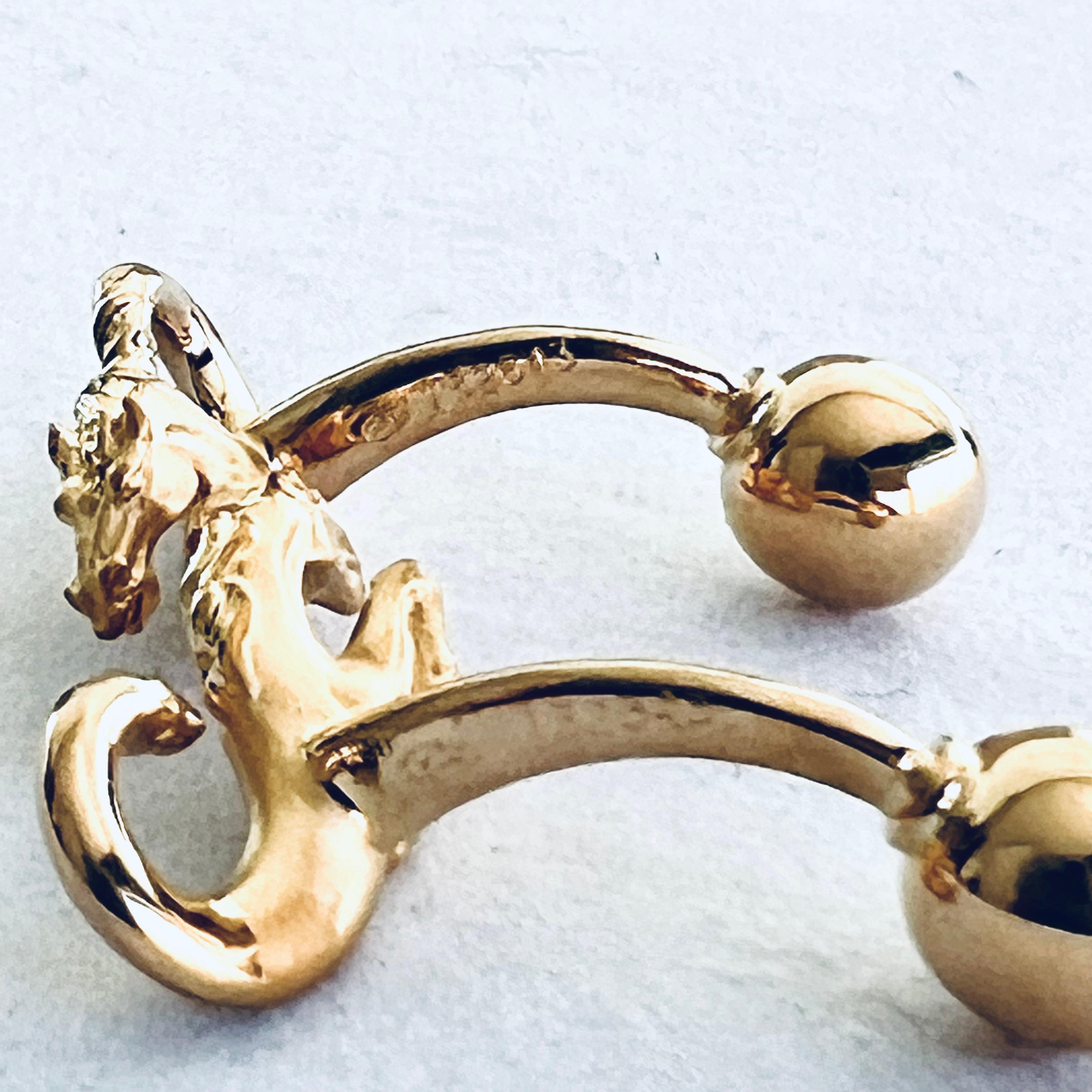 Carrera y Carrera Vintage 18 Karat Gold Leaping Horse 0.75 Inch Cufflinks 132643 For Sale 4