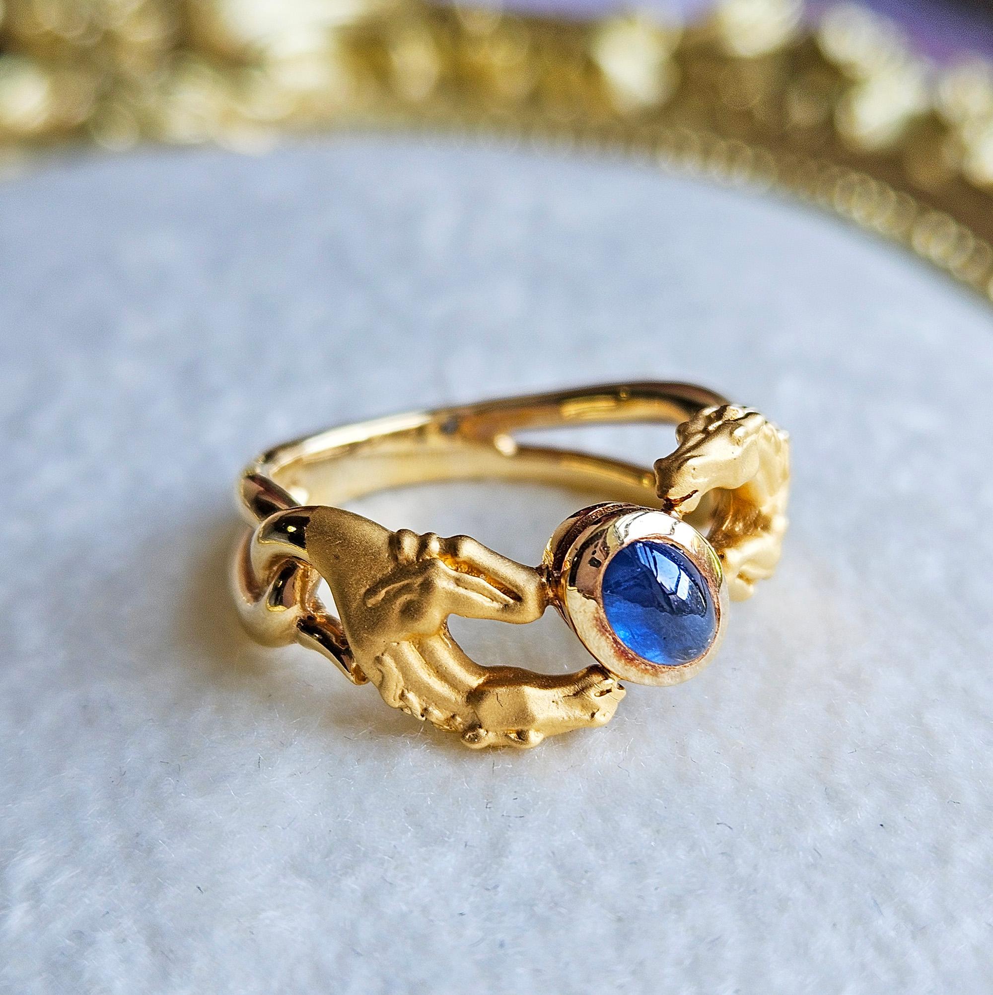 Carrera Y Carrera Vintage Estate 18K Yellow Gold Blue Sapphire Ring, c. late 20th century.
For the free spirit with a taste for the exquisite. Witness the sculpted majesty of horses, their strength, thundering spirit, and freedom immortalized in