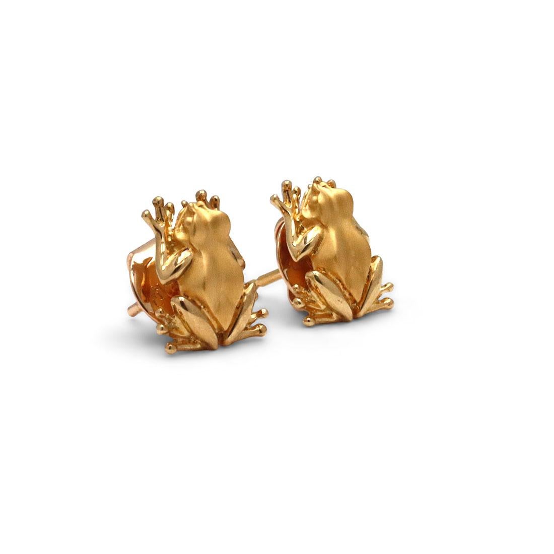 Carrera Y Carrera Yellow Gold Frog Motif Earrings In Excellent Condition In New York, NY