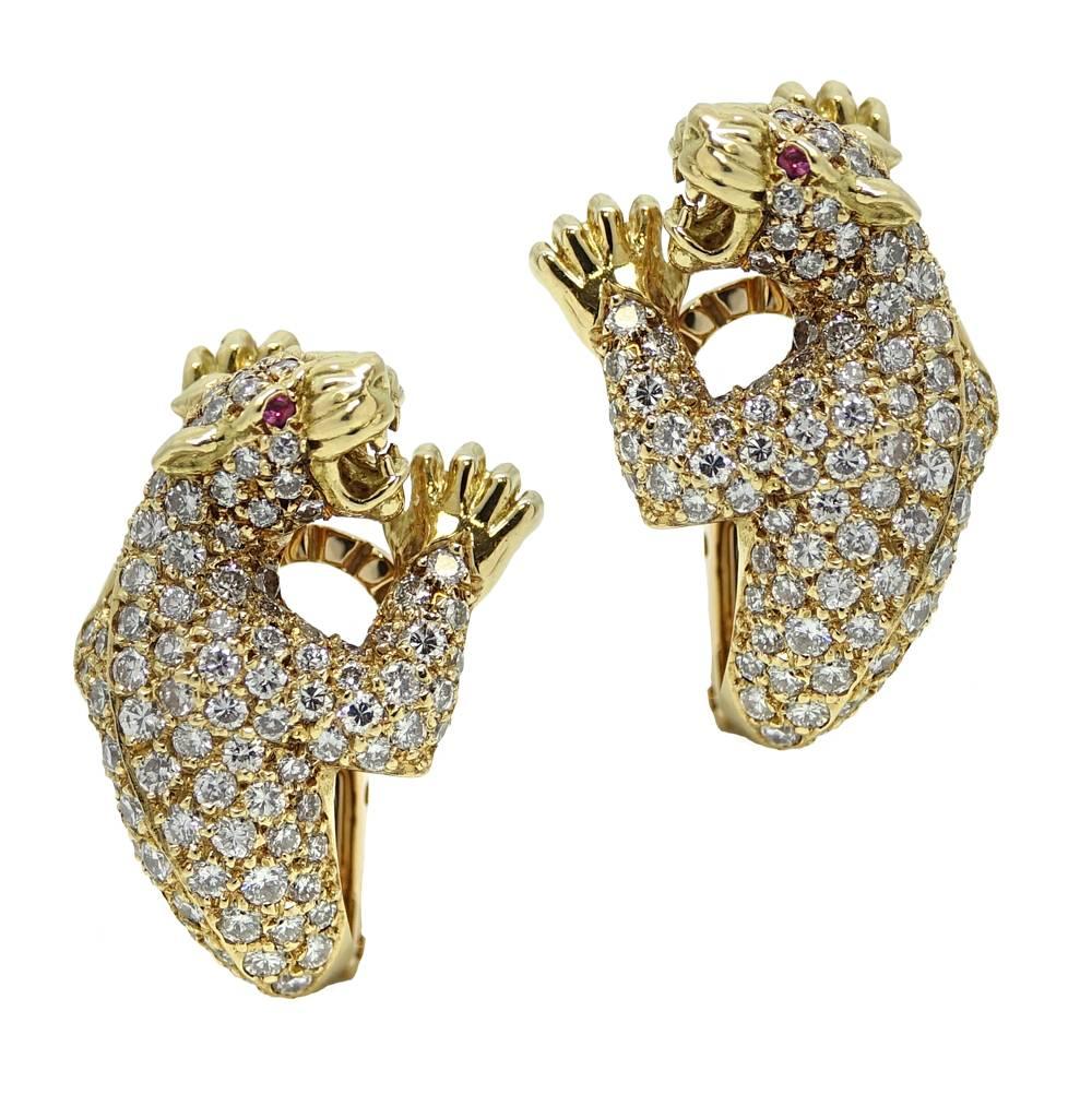 Carrera y Carrera Yellow Gold Panther Diamond Earrings For Sale