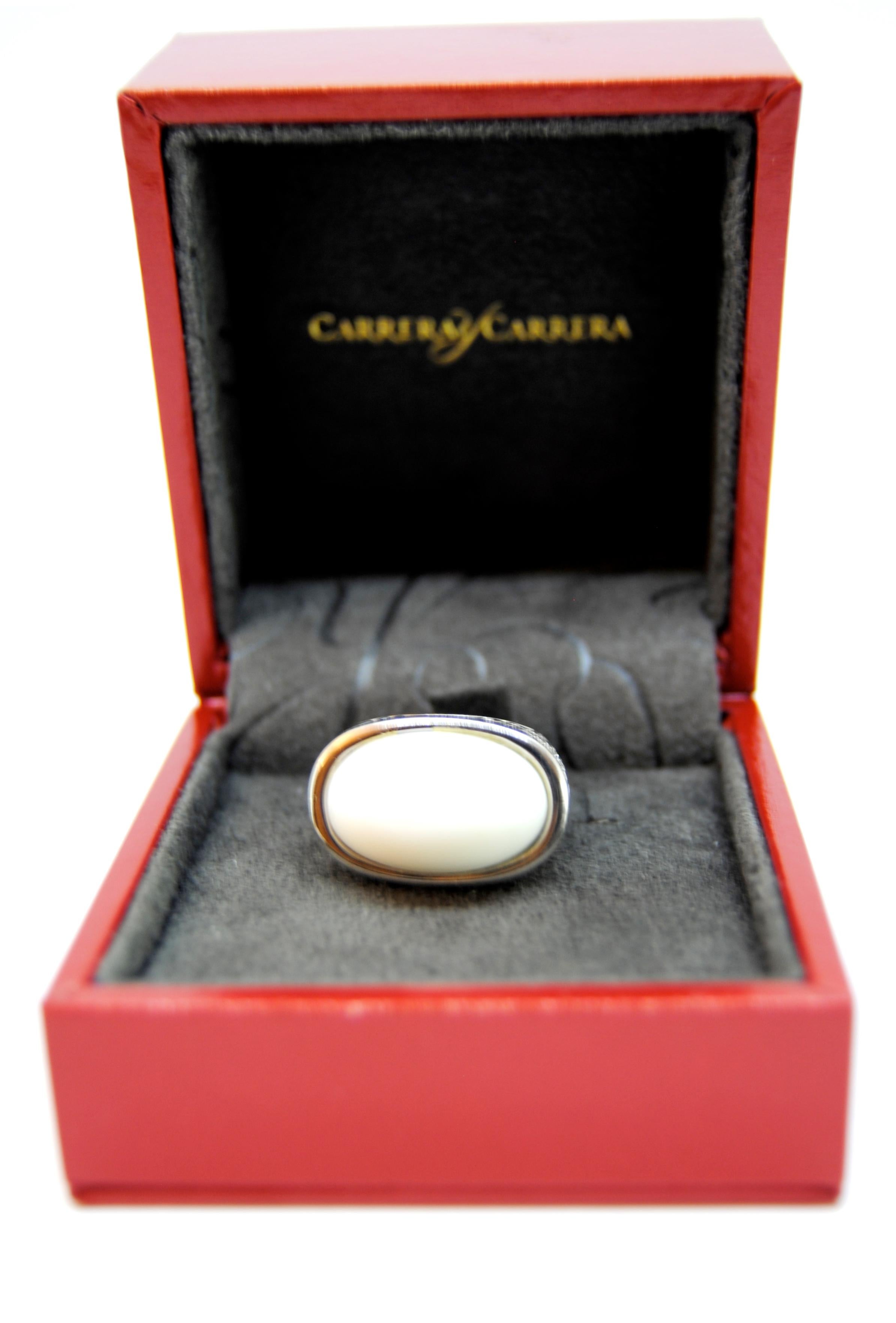 Carrera y Carrera's Aqua Kollektion 18 Karat Weißgold Ring mit weißem Achat im Zustand „Hervorragend“ im Angebot in Bilbao, ES