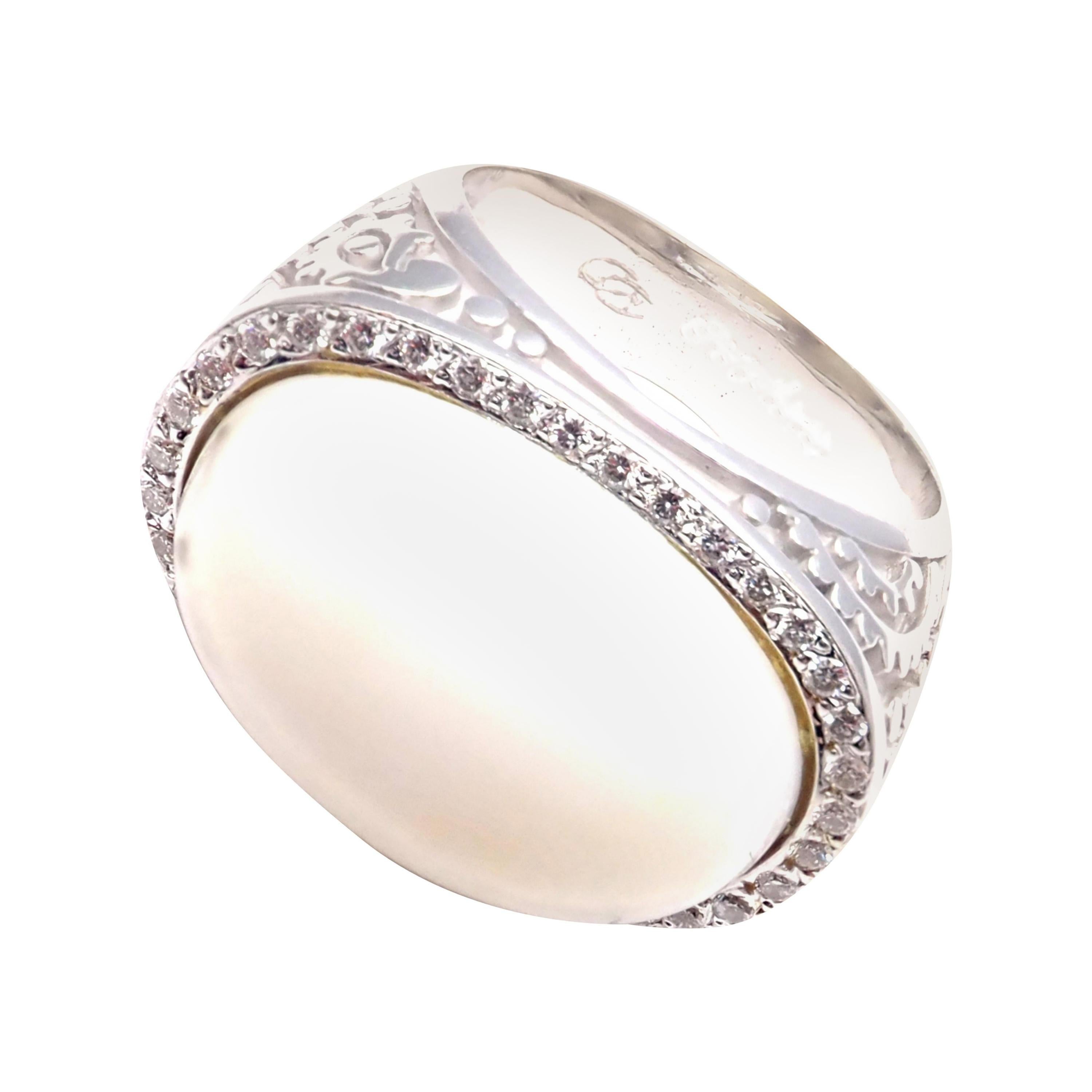 Carrera y Carrera's Aqua Ring 18k White Gold Diamonds White Agate