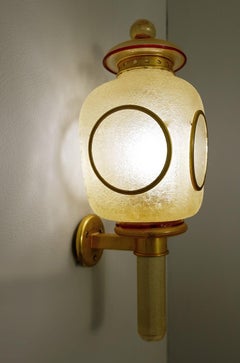 „Reiselampe“ von Seguso, Wandleuchte aus Messing und goldenem Glitter-Muranoglas