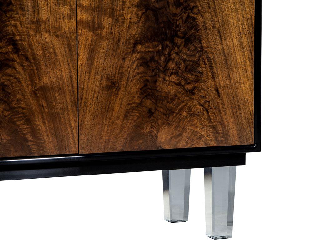 Carrocel Custom Modern Walnut and Acrylic Black Lacquered Sideboard Credenza For Sale 2