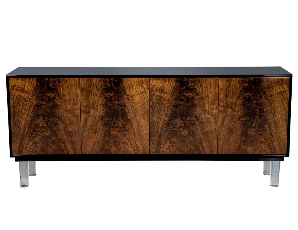 Carrocel Custom Modern Walnut and Acrylic Black Lacquered Sideboard Credenza For Sale 4