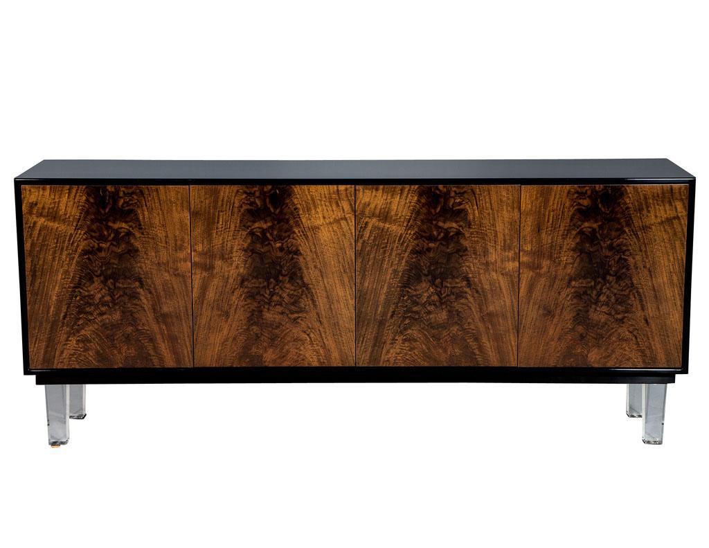 Carrocel Custom Modern Walnut and Acrylic Black Lacquered Sideboard Credenza For Sale 4