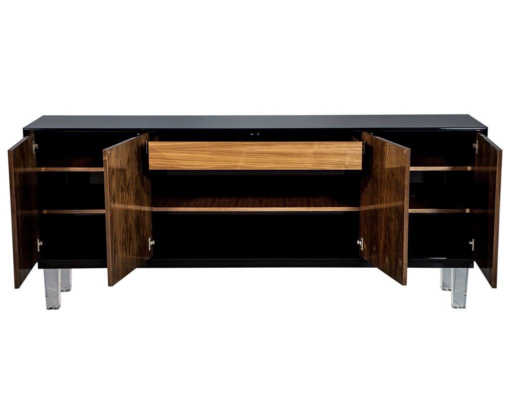 Carrocel Custom Modern Walnut and Acrylic Black Lacquered Sideboard Credenza For Sale 5