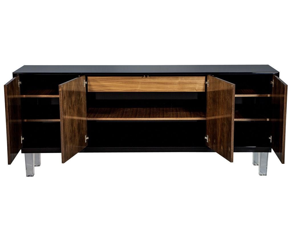 Carrocel Custom Modern Walnut and Acrylic Black Lacquered Sideboard Credenza For Sale 6