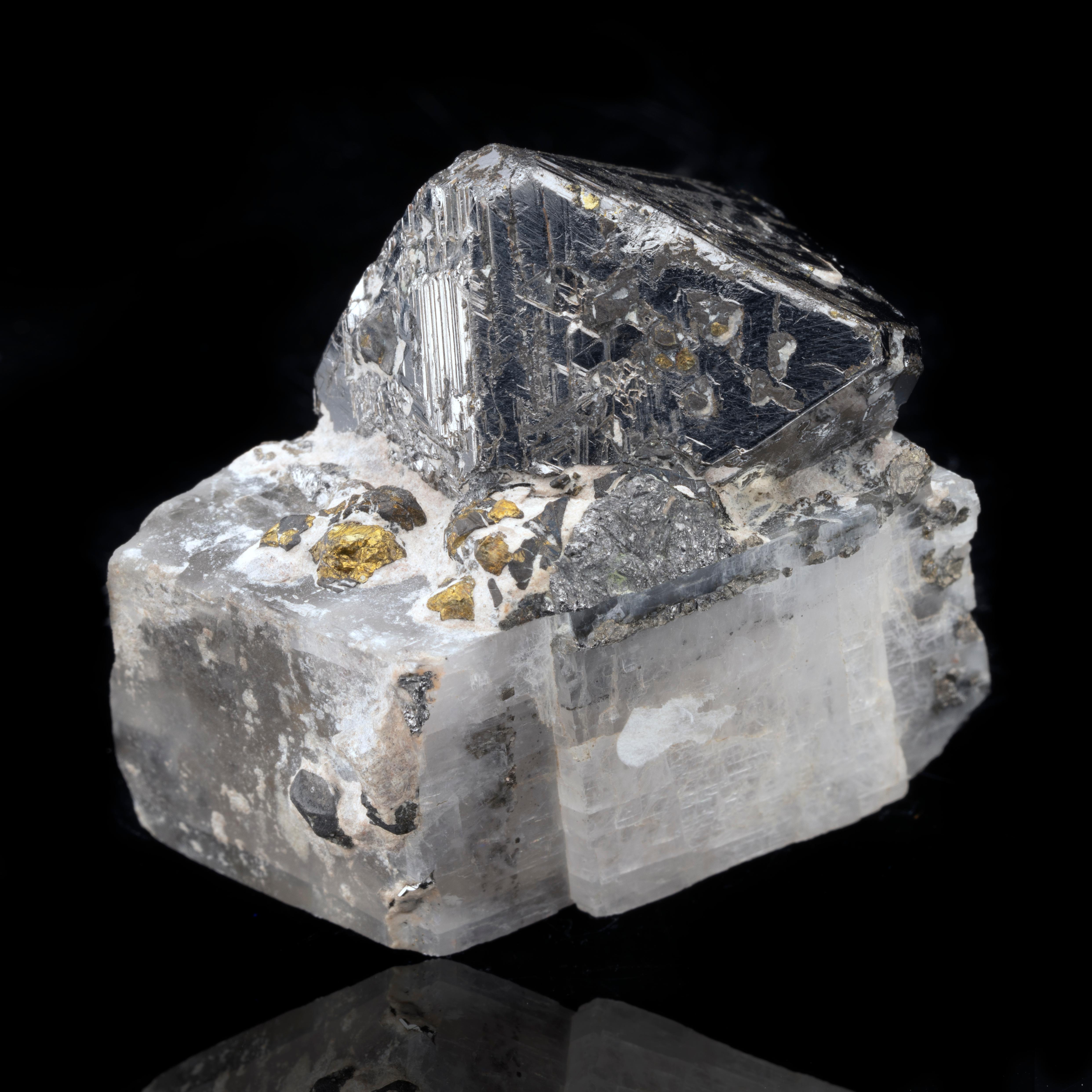 Carrollite on Calcite With Chalcopyrite In New Condition For Sale In New York, NY