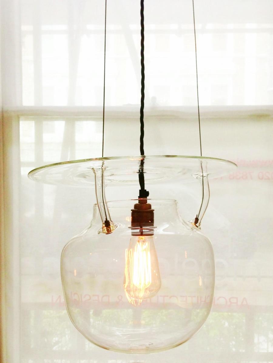 Carry Artid – handgefertigte Lampe aus Borosilikatglas, entworfen von Nigel Coates (Italienisch) im Angebot
