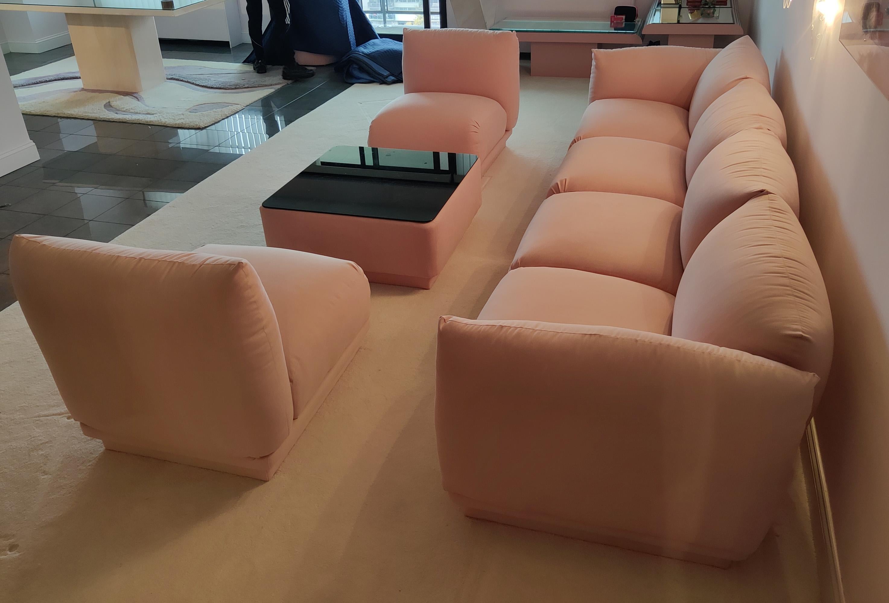 Carsons 5-Piece Divano e Tavolo Set Soggiorno Tappezzeria Rosa e Vetro Fumé 4