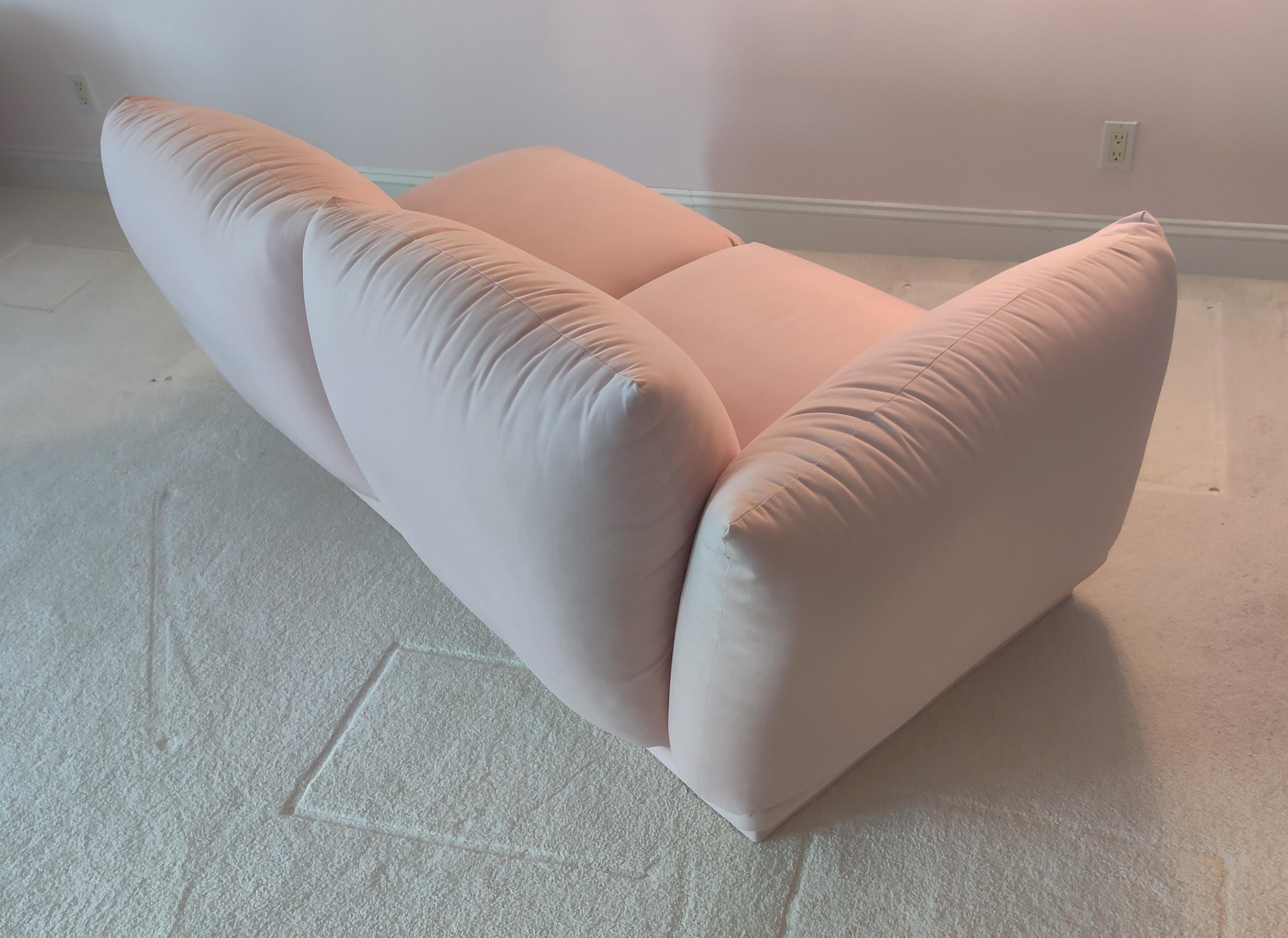 Carsons 5-Piece Divano e Tavolo Set Soggiorno Tappezzeria Rosa e Vetro Fumé 11