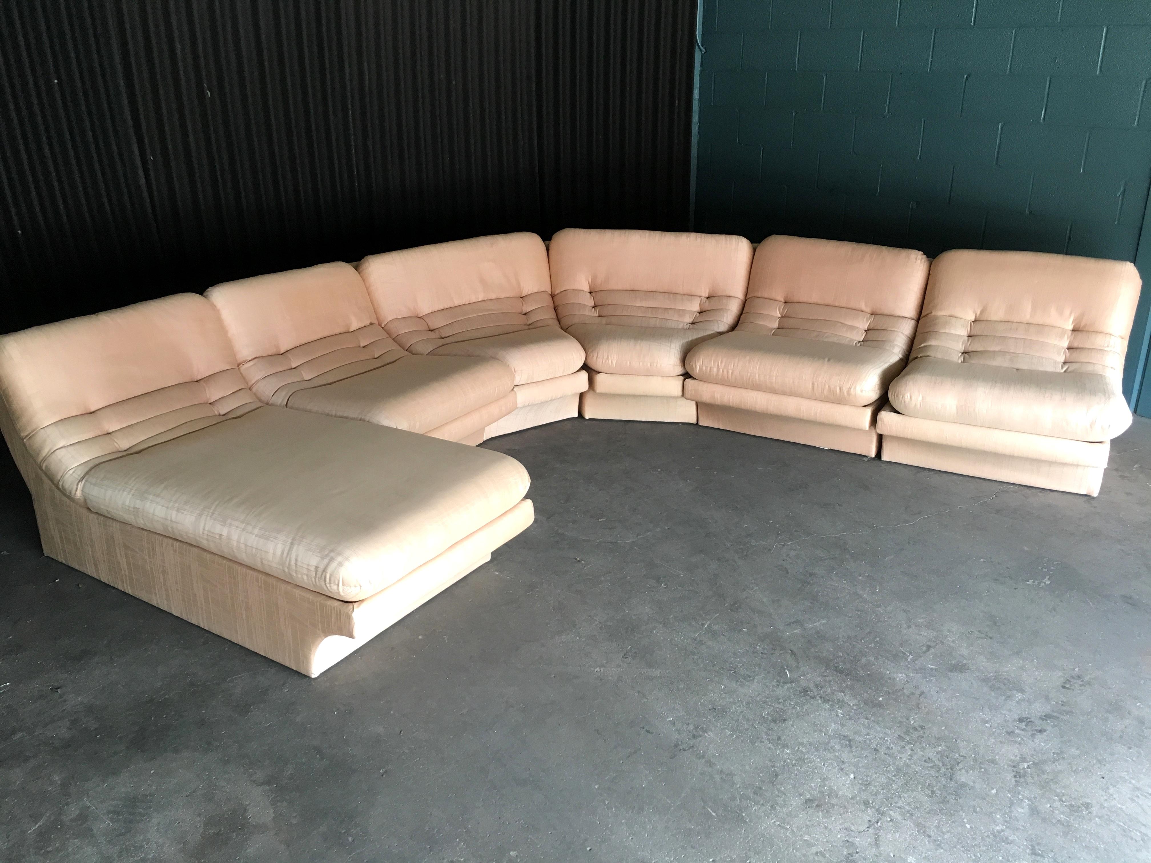 Beautiful sectional designed by Carson's of High Point.
Wonderful condition and can be used perfectly fine as is.
Or, have it recovered and make it your own!
Two pieces are a lighter shade than the other four as shown.
Sectional shot in natural