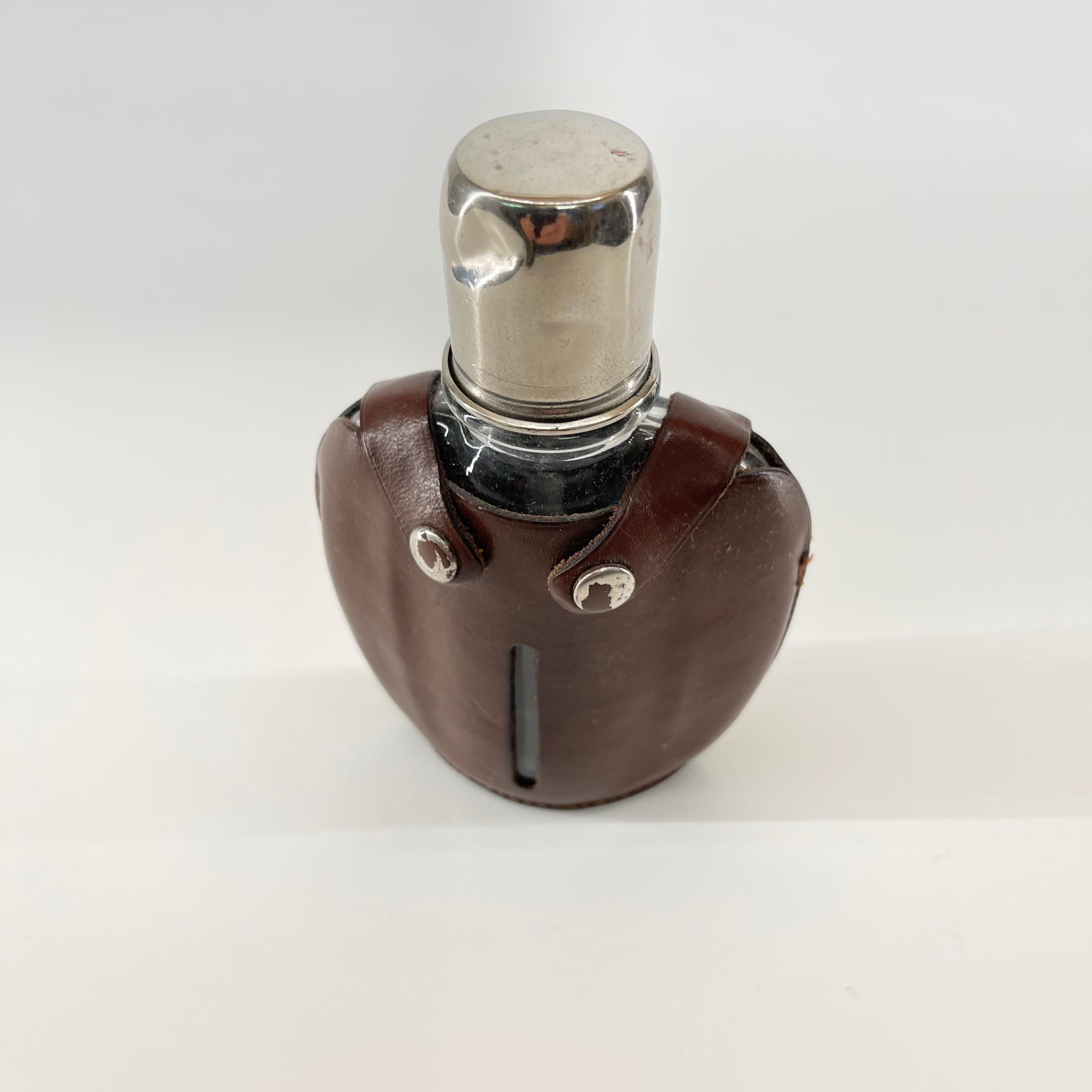 Cart Auböck II, Leather Wrapped Gentleman Flask, Austria, 1950s In Good Condition For Sale In Vienna, AT