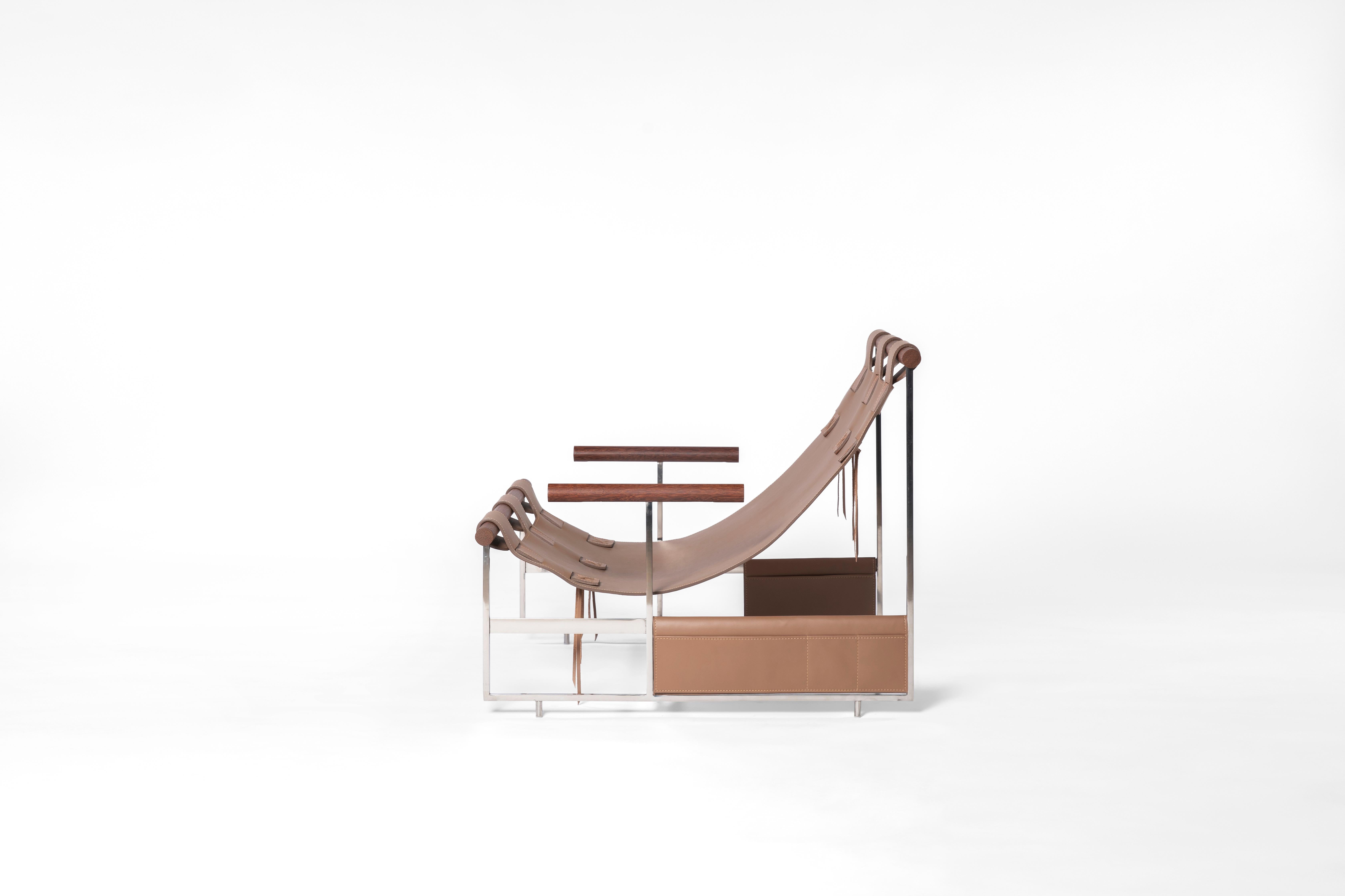 Métal Fauteuil Carteiro par Bruno de Carvalho - Confort intérieur et polyvalence extérieure en vente