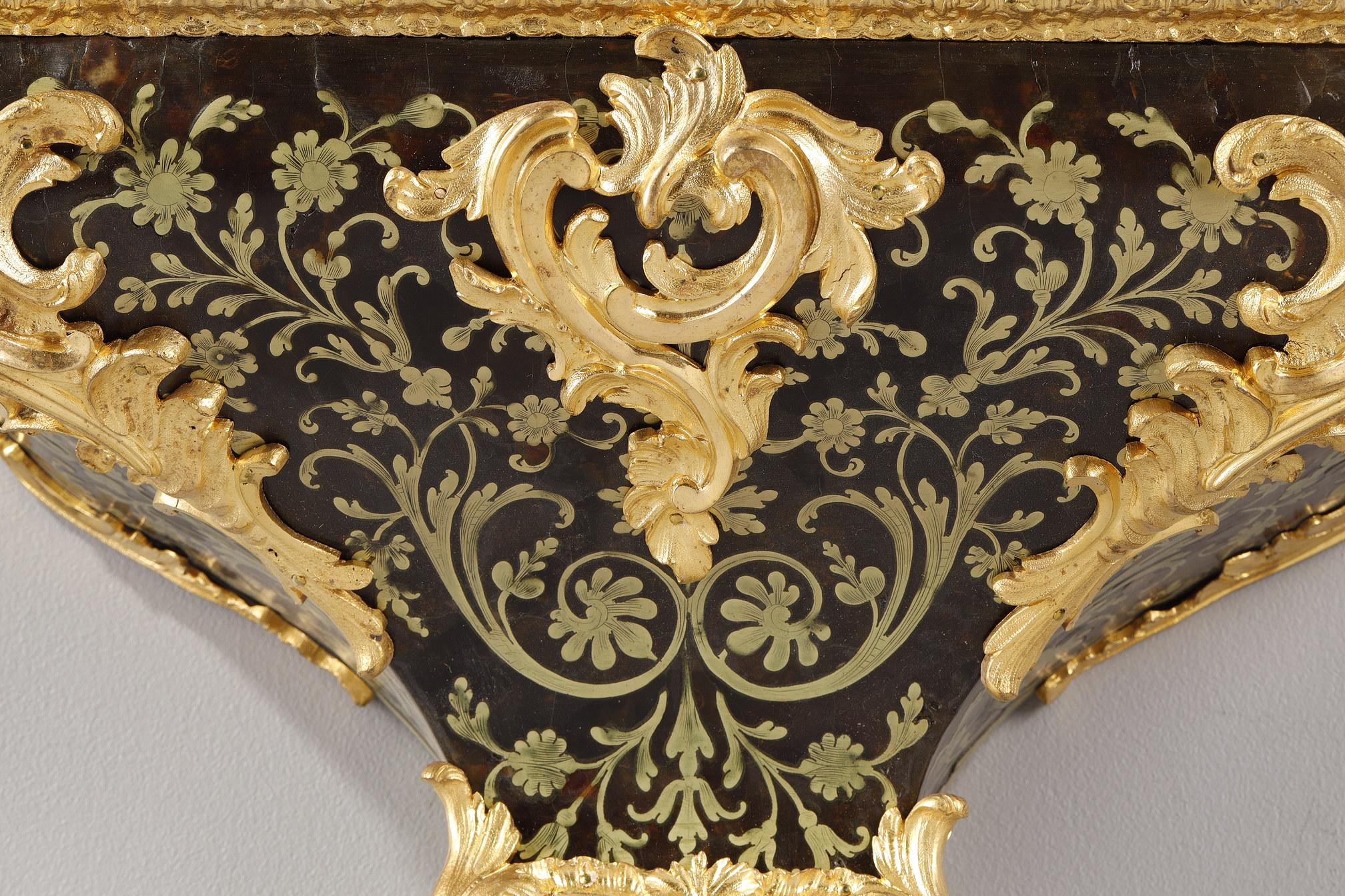 Cartel und seine Konsole mit Boulle-Intarsien und vergoldeter Bronze, Louis XV.-Periode im Angebot 2